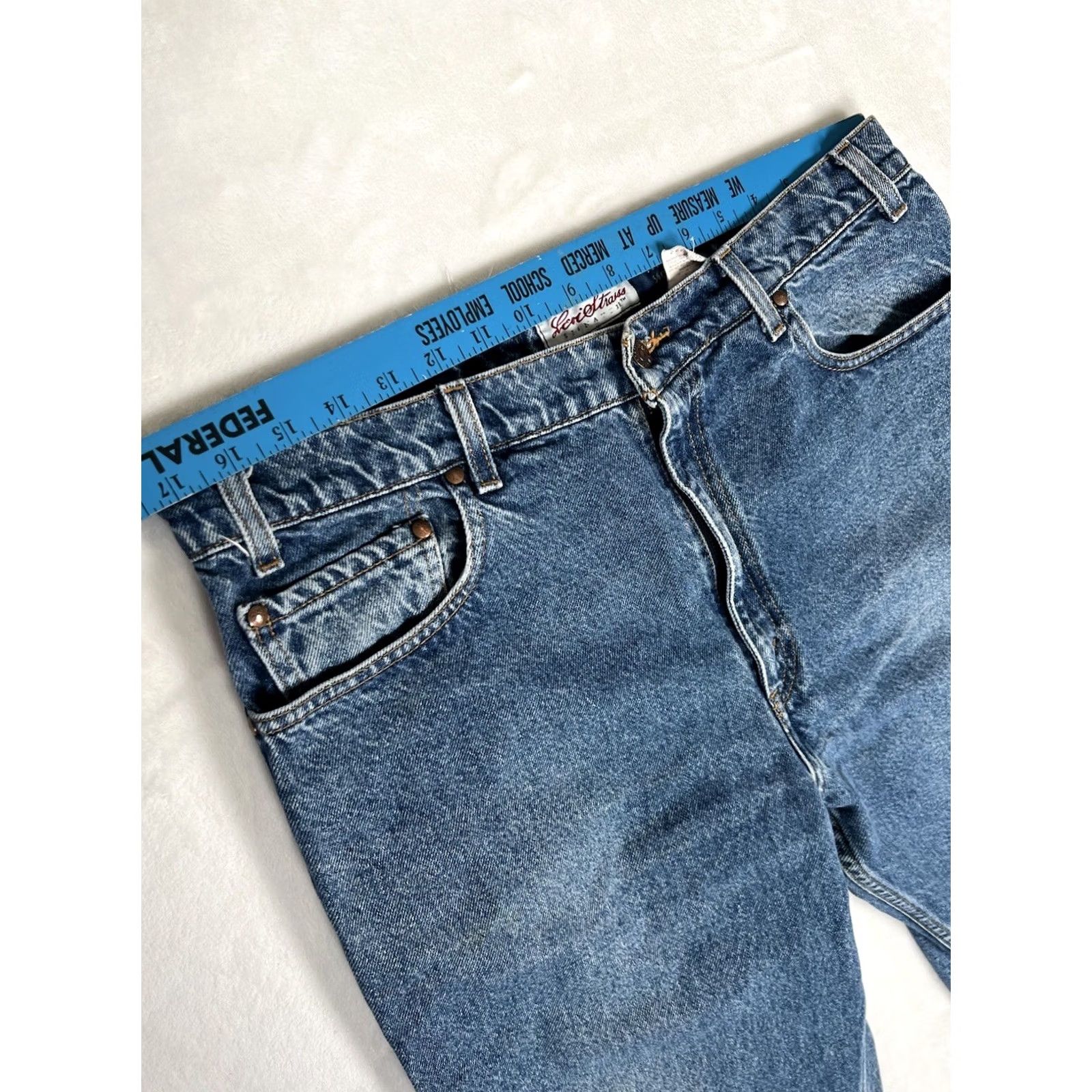 Levi's VINTAGE Levi's 540 Jeans Blue Denim 34x30 Medium Wash Relaxed Straight Men Size US 34 / EU 50 - 6 Thumbnail