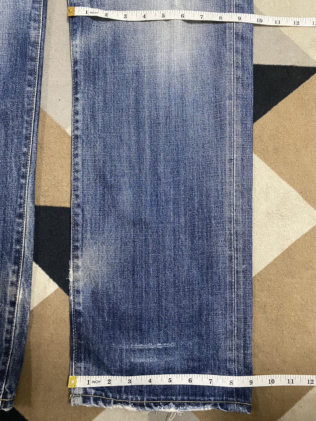 Uniqlo Vintage Japanese Brands Faded Wash Distressed Loose Jeans Size US 34 / EU 50 - 16 Thumbnail
