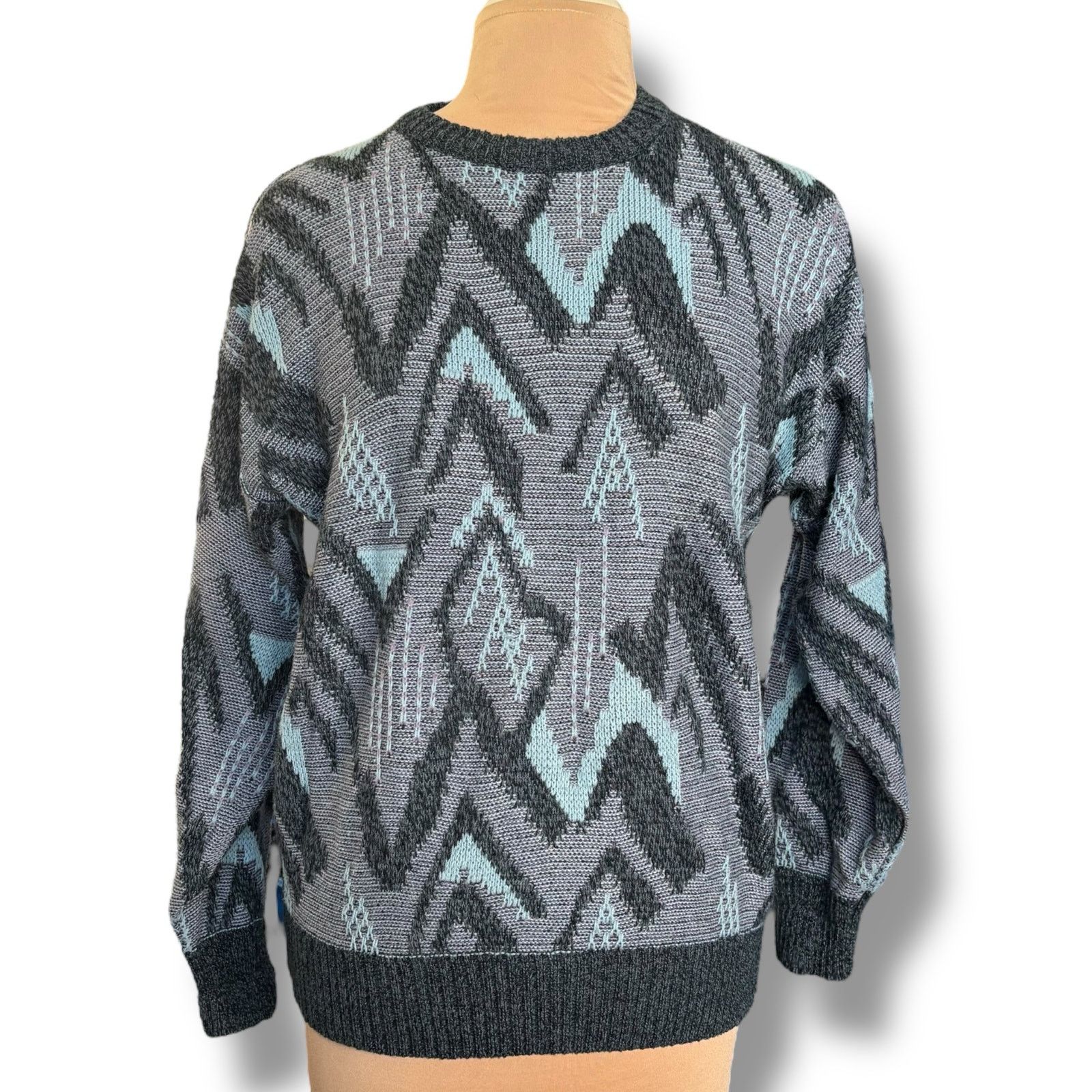 Vintage Vintage 90s Abstract Crewneck Pullover Knit Sweater Gray Size US L / EU 52-54 / 3 - 1 Thumbnail