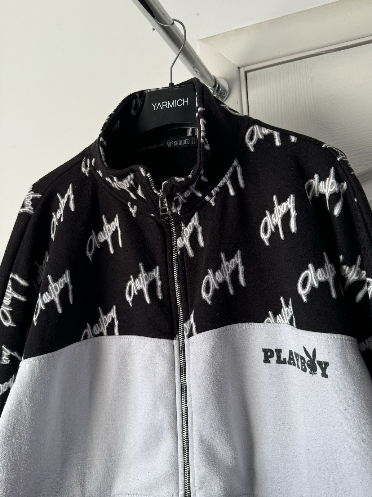 Playboy Playboy x Misquided Monogram Spellout Logo Zip Jacket XL Size US XL / EU 56 / 4 - 3 Thumbnail