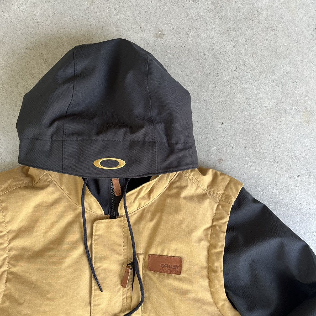 Oakley Factory Pilot スノーボードウェア Oakley Factory Pilot Ski/Snowboard Jacket