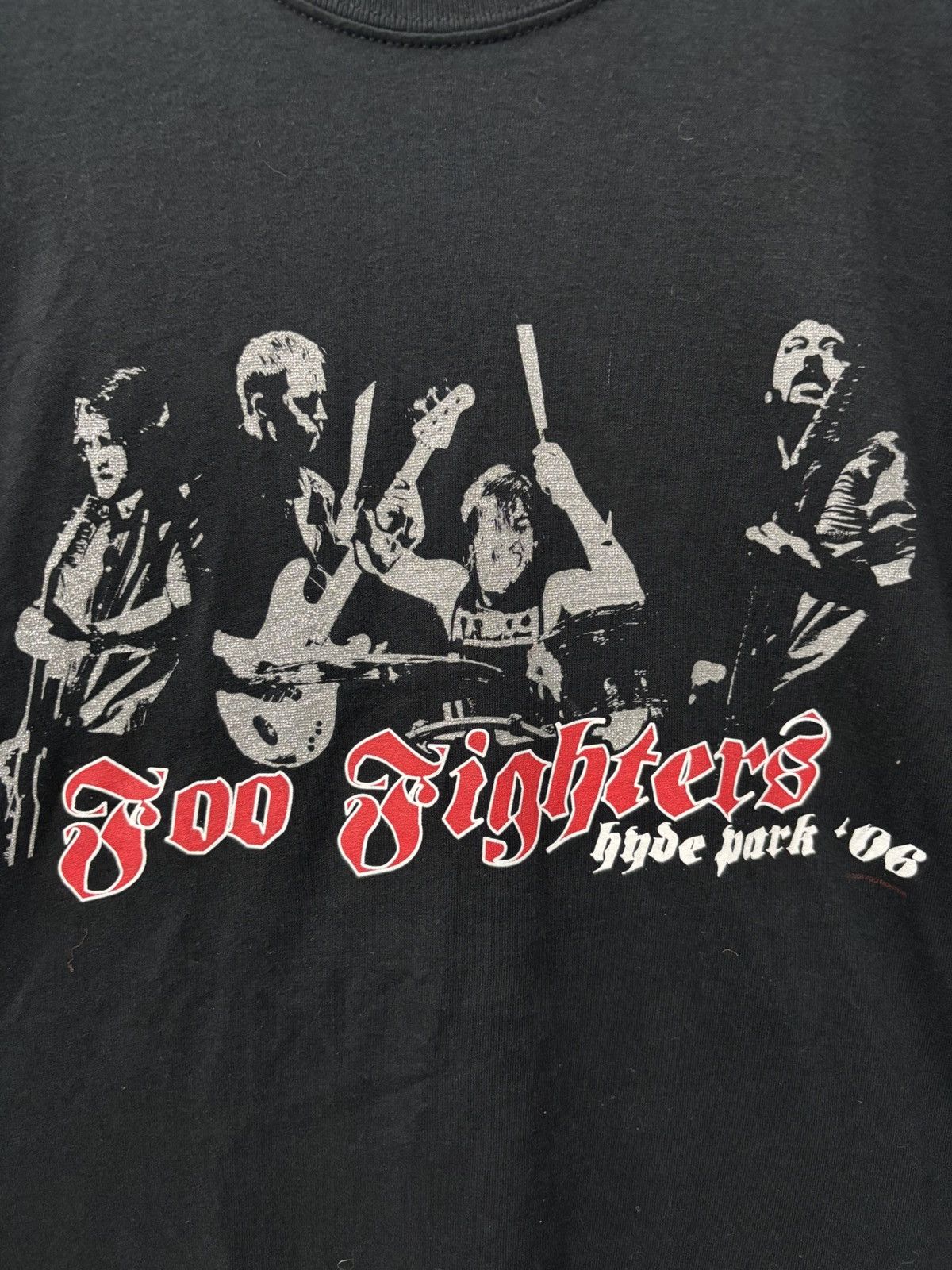 Band Tees Foo Fighters Hyde Park Vintage Y2k Very Rare Size US XL / EU 56 / 4 - 4 Thumbnail
