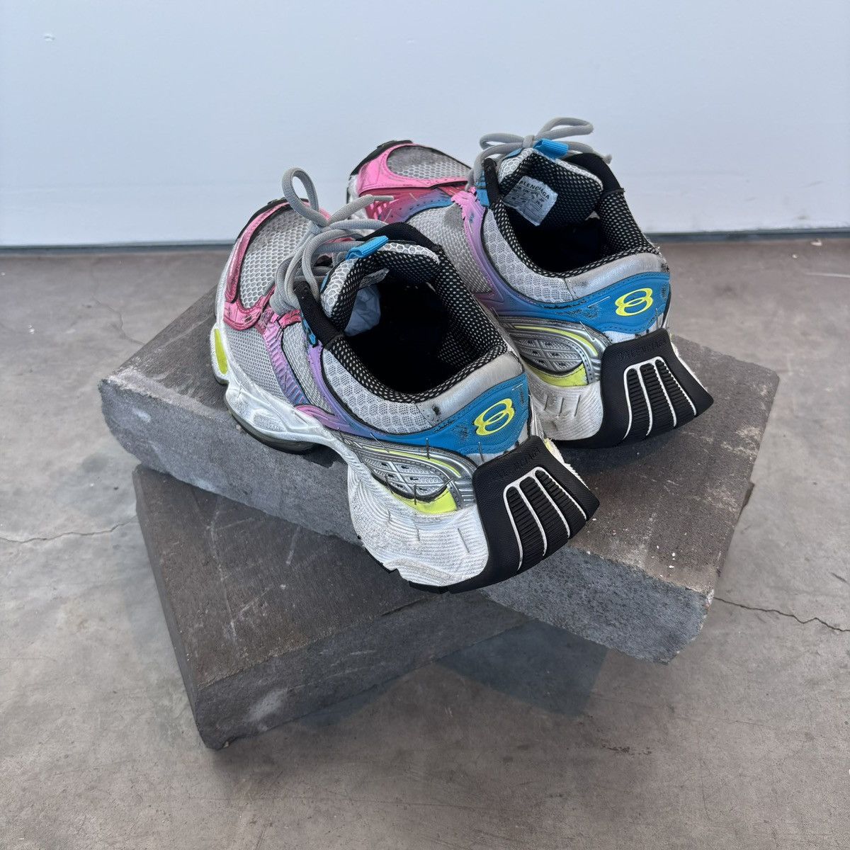 Balenciaga Balenciaga Runner Sneakers Size US 8.5 / EU 41-42 - 2 Thumbnail