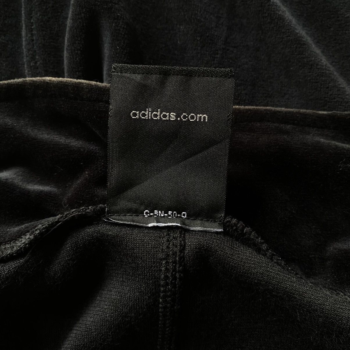 Adidas Adidas Black Velour Zip Jacket Size US M / EU 48-50 / 2 - 9 Thumbnail