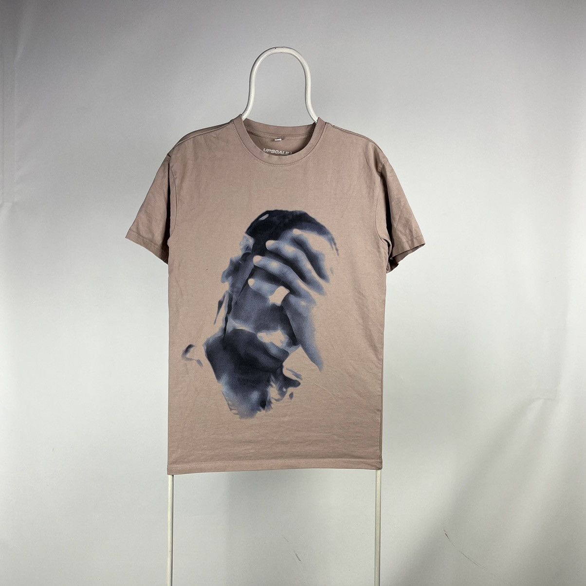Rap Tees Upscale mister tee Tshirt Travis Scott size Small Size US S / EU 44-46 / 1 - 1 Thumbnail
