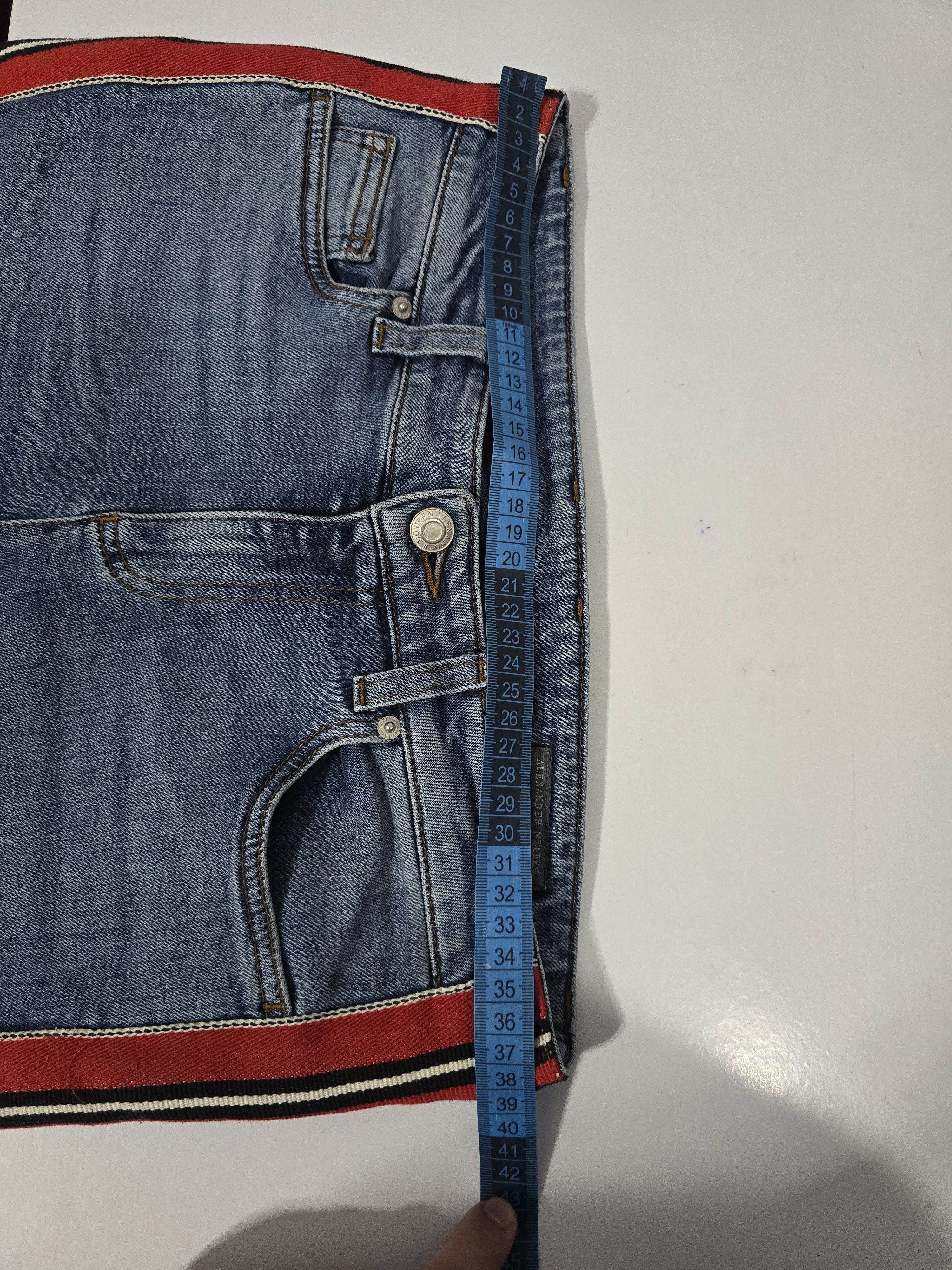 Alexander McQueen Alexander McQueen jeans, WOMEN'S SMALL w26 ,BEAUTIFUL new Size 26" / US 2 / IT 38 - 14 Thumbnail