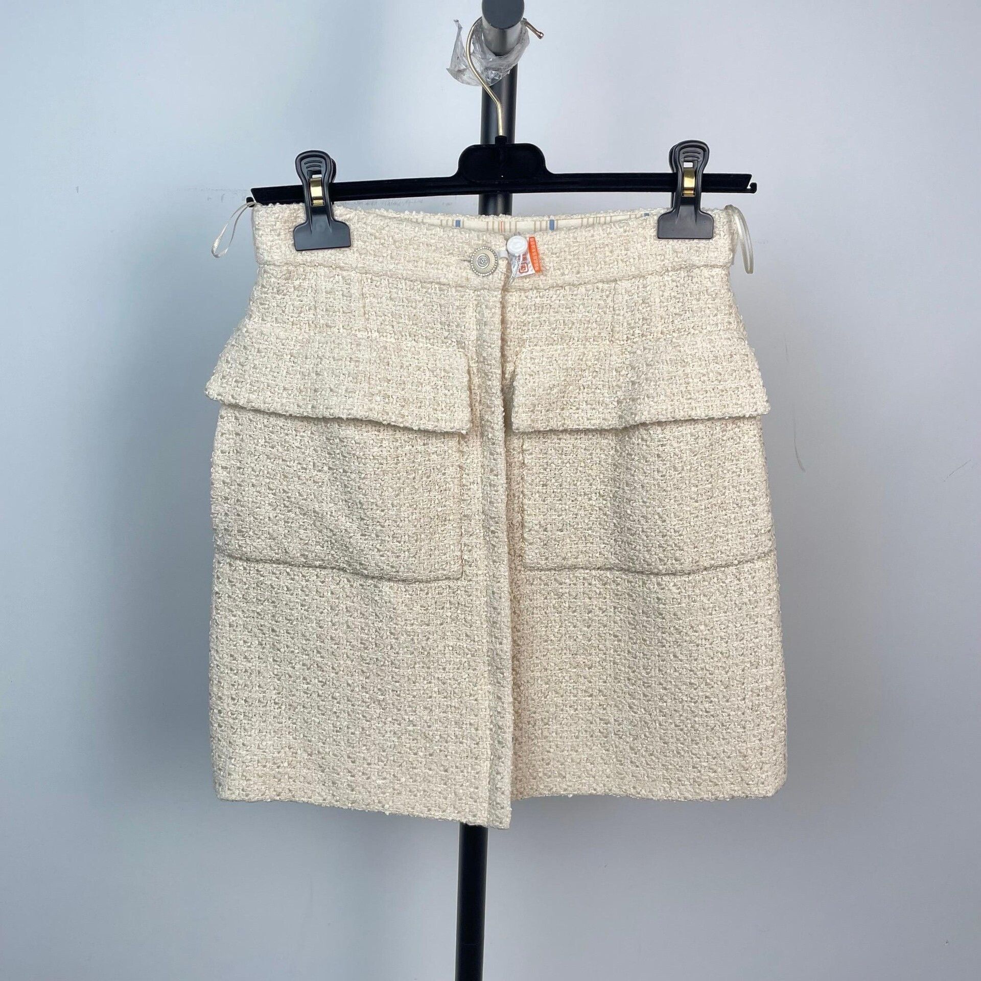 Chanel Chanel Ivory Woven Two-Pocket Short Skirt Size 36" / US 14 / IT 50 - 1 Thumbnail