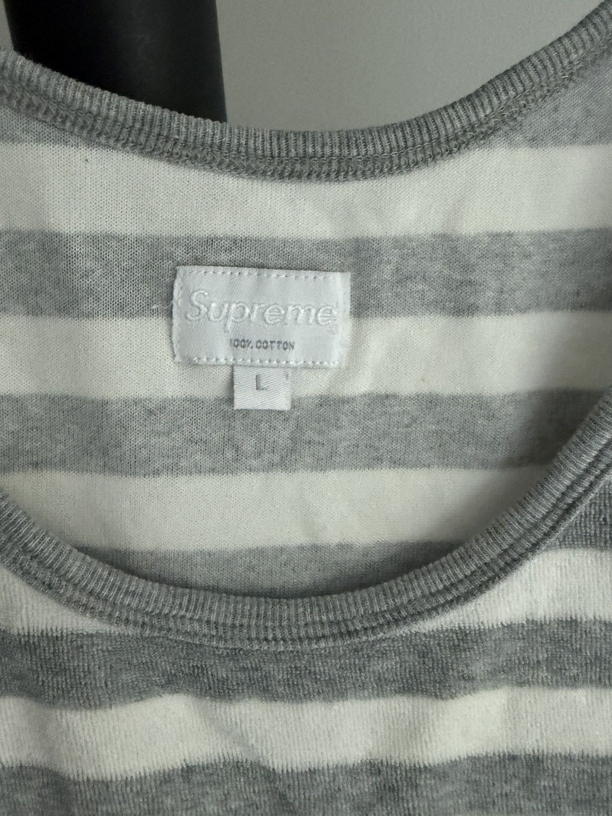 Supreme Supreme Terry white/ grey stripe tank Size US L / EU 52-54 / 3 - 3 Thumbnail
