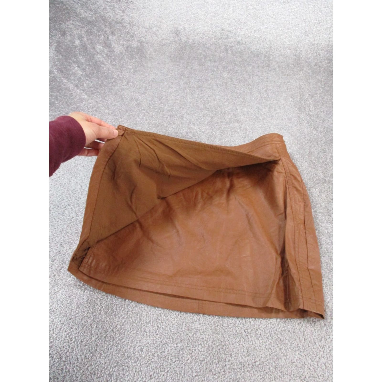 Free People VINTAGE Free People Mini Skirt Womens 4 Short Brown Faux Leather Zipper - Casual Party/Cocktail Womens Size 4 Brown Size 27" / US 4 / IT 40 - 3 Thumbnail