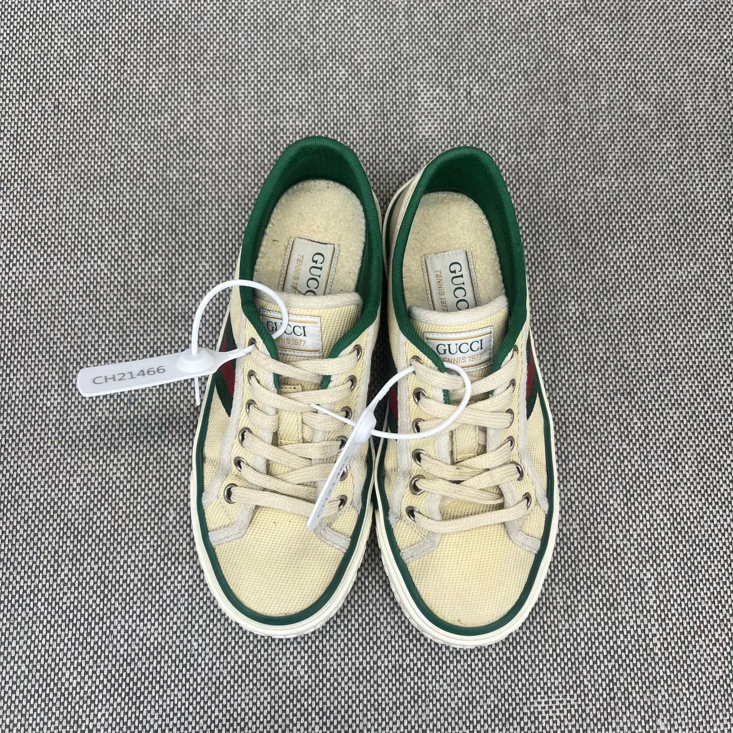 Gucci Gucci 1977 "Butter Yellow" Sneaker - Size 35 Size US 4 / IT 34 - 8 Thumbnail