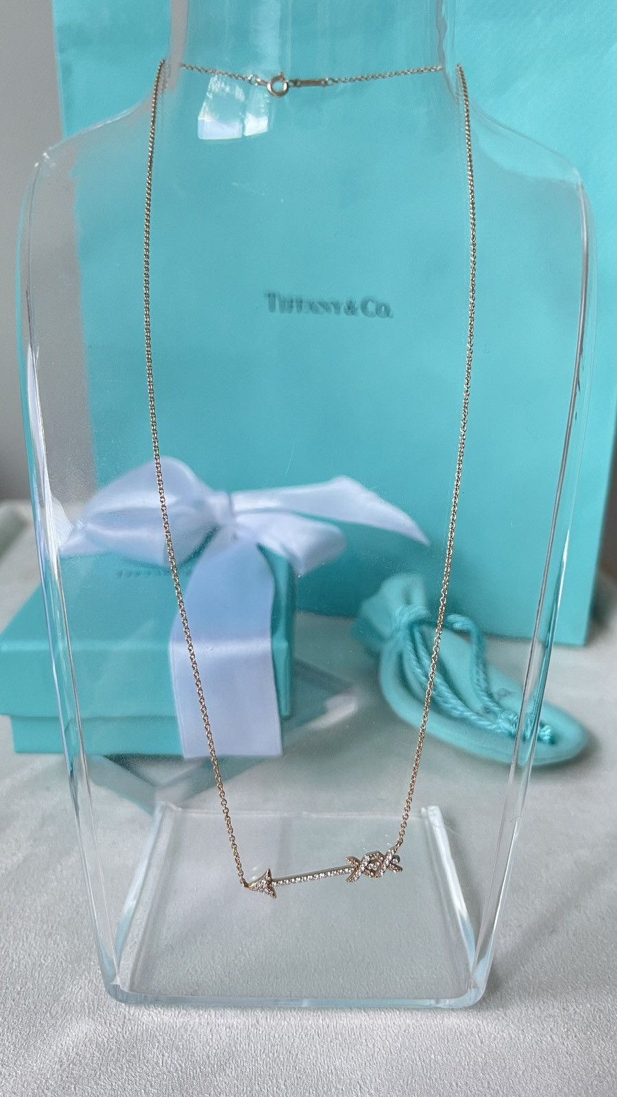 Tiffany & Co. Tiffany & Co Paloma Picasso RG Arrow Pendant 18” NEW $5,500 Size ONE SIZE - 12 Thumbnail