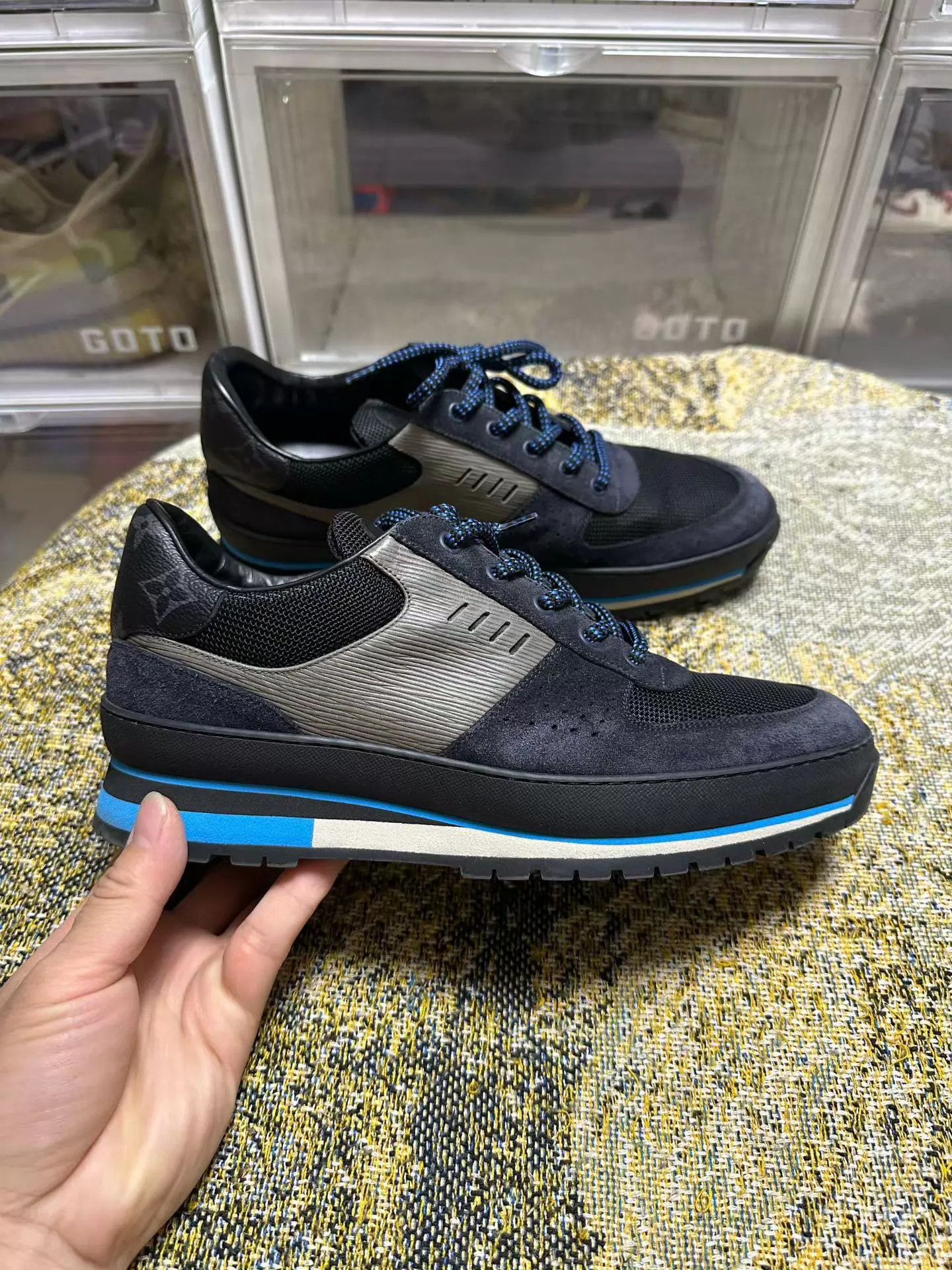 Louis Vuitton LV Shoes US 7.5 Mint Size US 7.5 / EU 40-41 - 1 Thumbnail