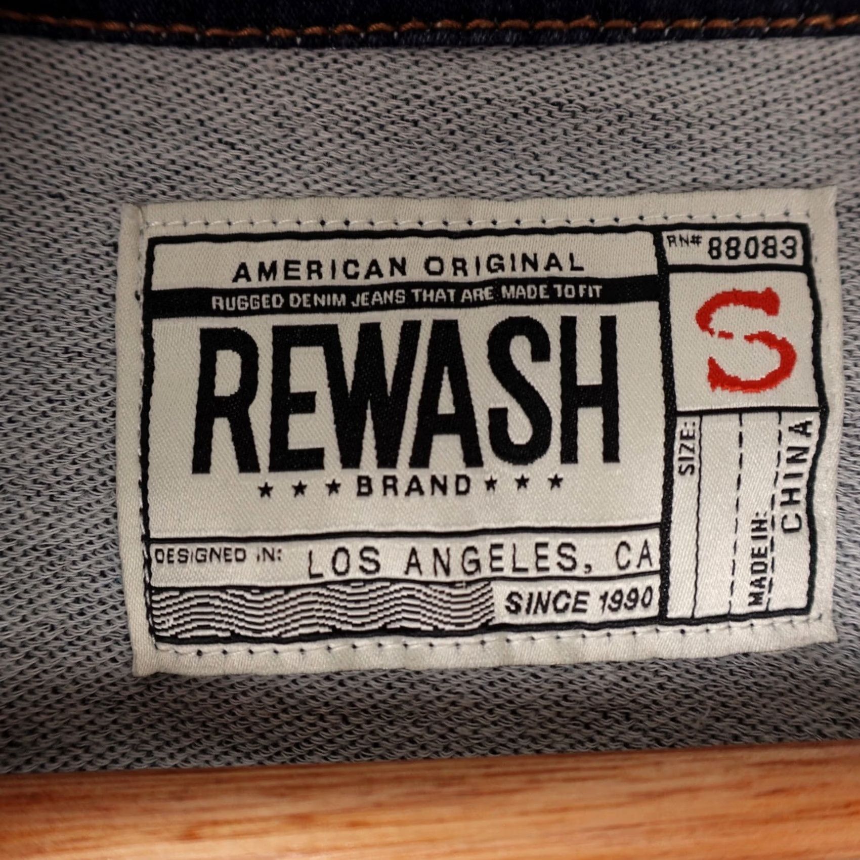 Vintage Rewash Denim Jacket Womens Small Blue Trucker Dark Wash Button Front Casual Jeans Jacket Size 28" / US 6 / IT 42 - 3 Thumbnail