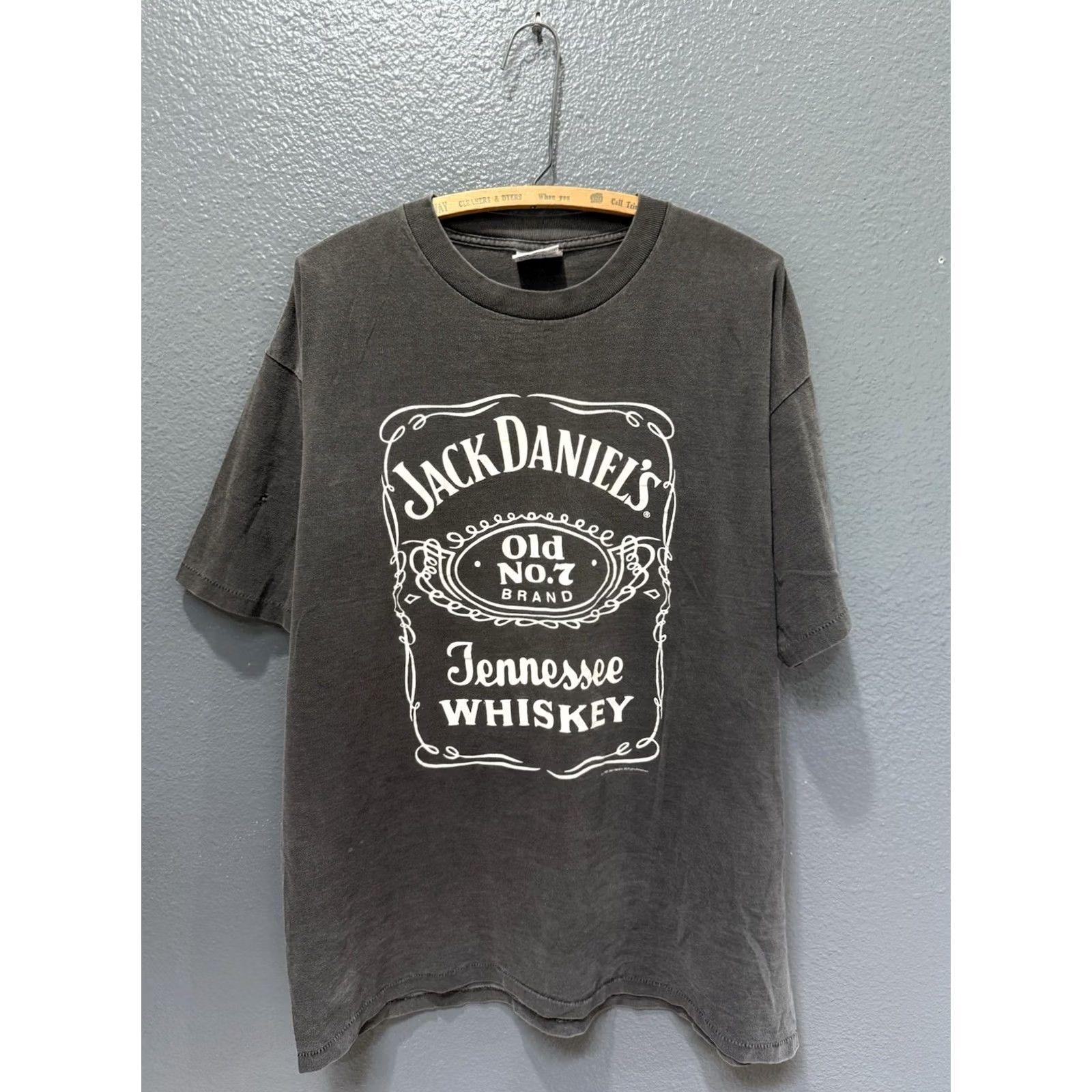 Vintage VINTAGE 90s Allsport Jack Daniel’s Whiskey Black Tee Shirt XL Men T-Shirt XL Black 90s Mens Shirts Size US XL / EU 56 / 4 - 3 Thumbnail