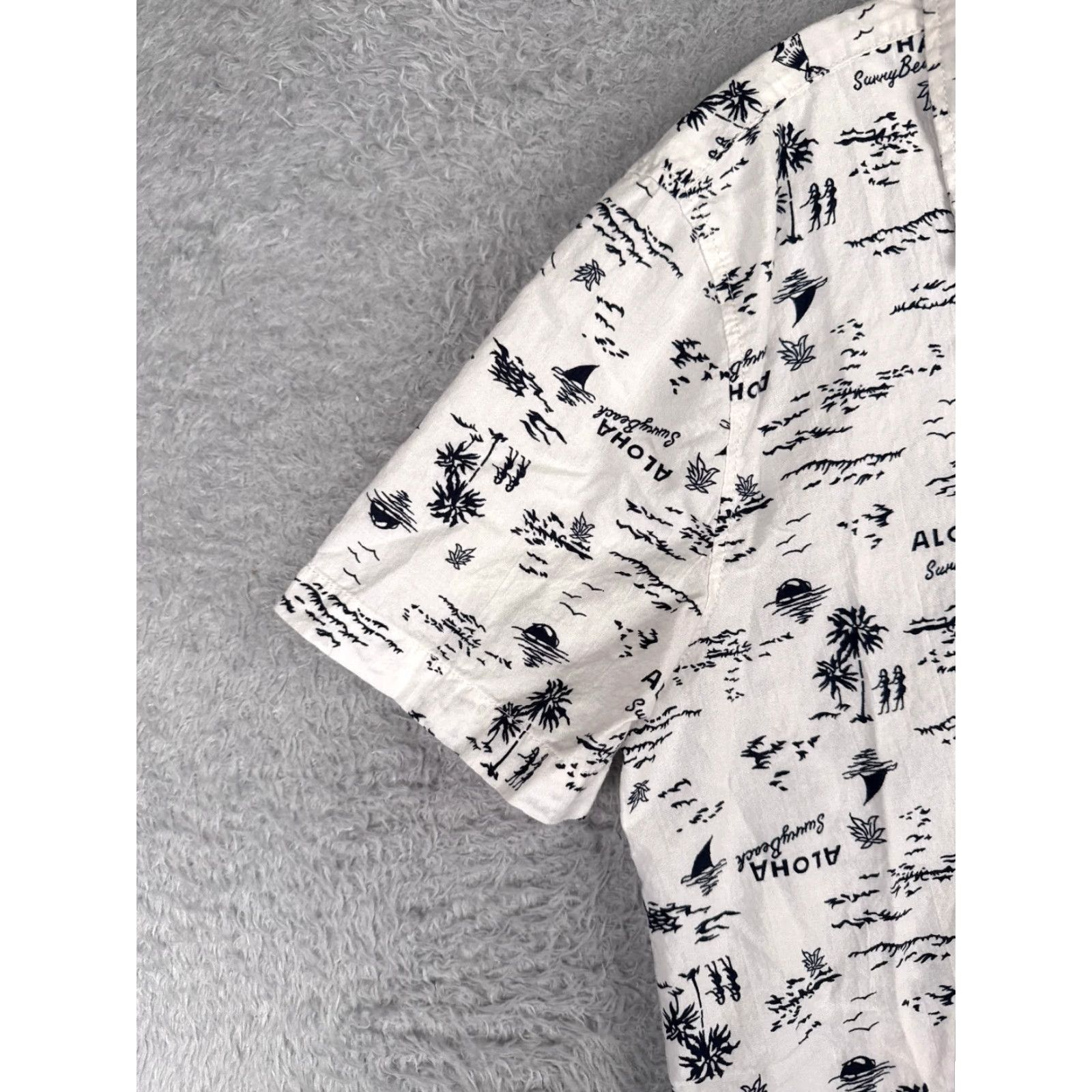 H&M H&M Hawaiian Shirt Adult Medium White Floral Button-Up Casual Summer Mens Size US M / EU 48-50 / 2 - 3 Thumbnail