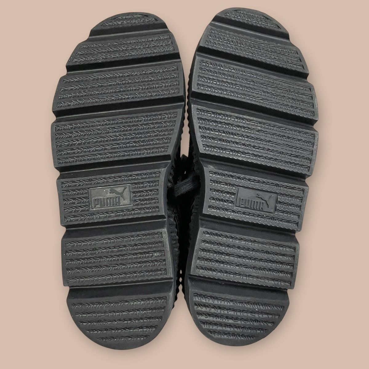 Fenty × Puma PUMA Rihanna x Fenty Cleated Creeper 'Black' Size US 6 / EU 39 - 24 Thumbnail