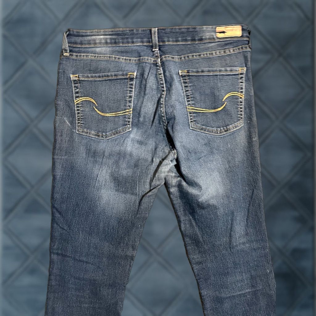 Vintage Levi’s Signature Women’s Jeans Bootcut 14L 32x34 Medium Wash Blue Denim Pants Size 36" / US 14 / IT 50 - 1 Thumbnail
