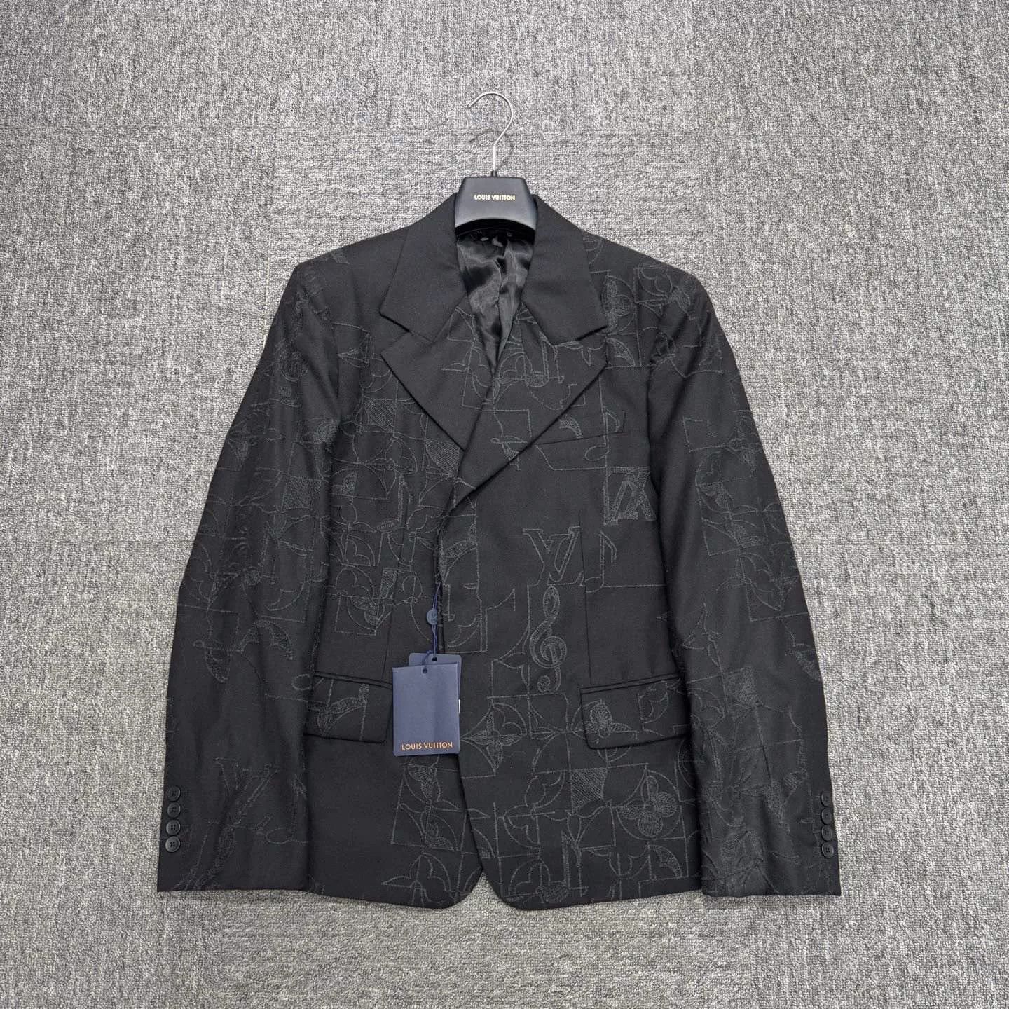 Louis Vuitton louis vuitton embroidered blazer with logo print Size US M / EU 48-50 / 2 - 1 Thumbnail
