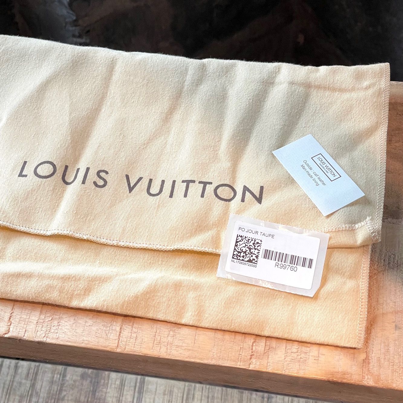 Louis Vuitton Louis Vuitton Pochette Jules Taupe Leather Zippered Pouch Size ONE SIZE - 11 Thumbnail