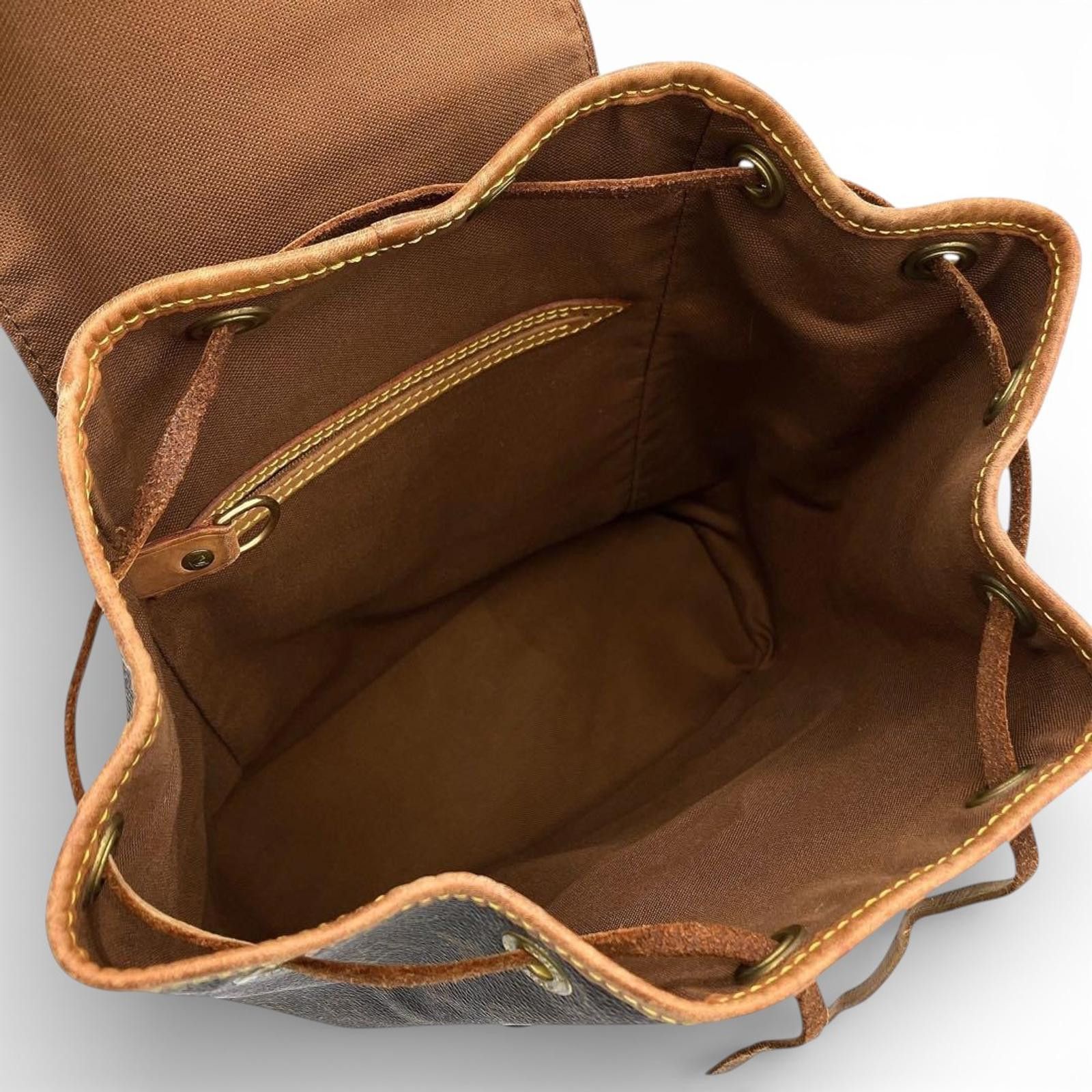 Louis Vuitton Louis Vuitton - Monogram Canvas Backpack Size ONE SIZE - 6 Thumbnail