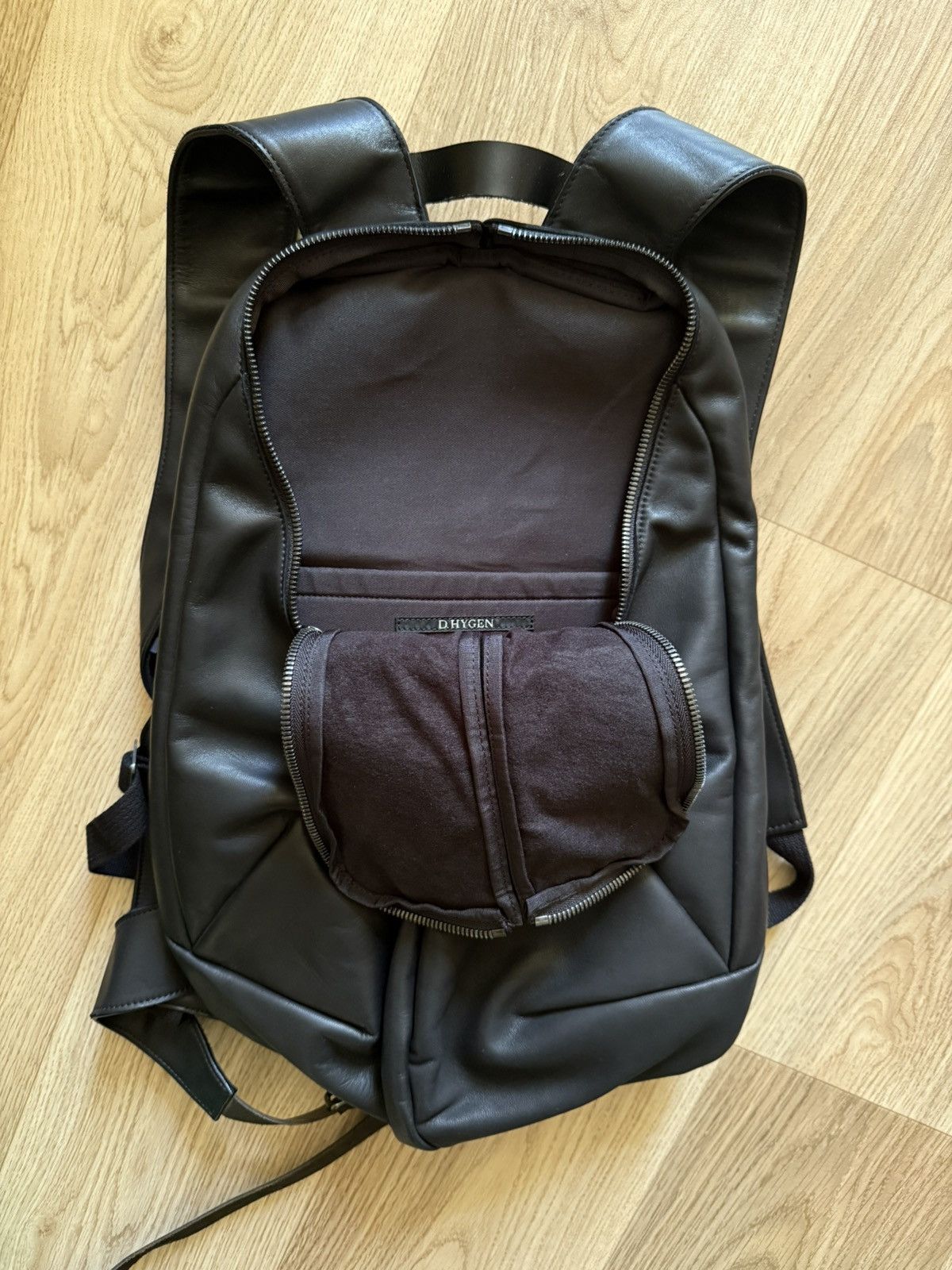 D.Hygen Horse Leather Vest Bag Backpack Size ONE SIZE - 4 Thumbnail