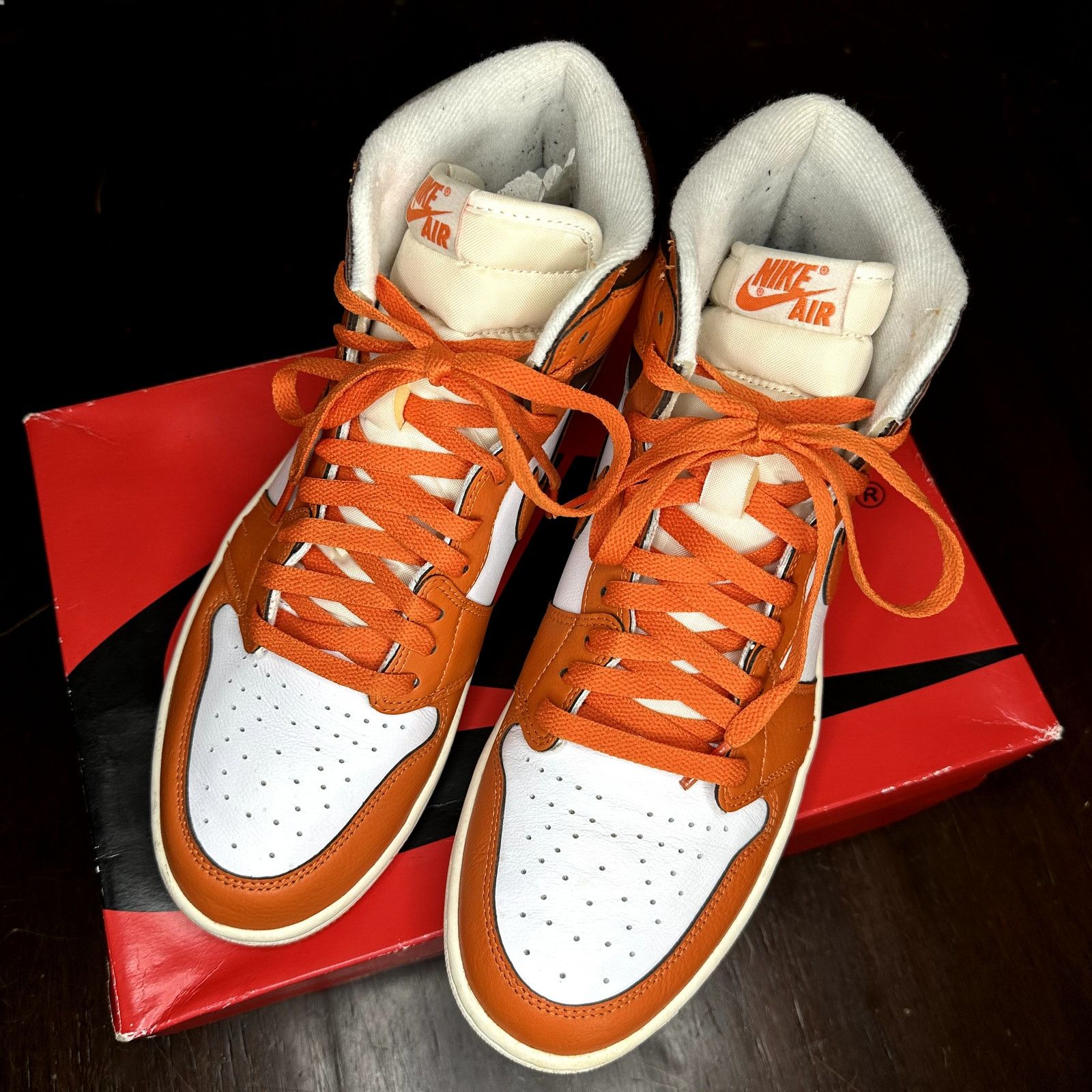 Jordan Brand Jordan 1 HI Wmns 'Starfish' Size US 10.5 / EU 43-44 - 2 Thumbnail