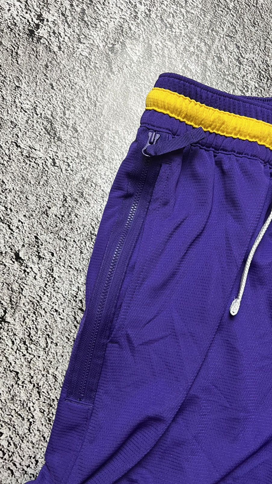 Nike Los Angeles Lakers NBA 75 year’s anniversary nike shorts Size US 32 / EU 48 - 4 Thumbnail