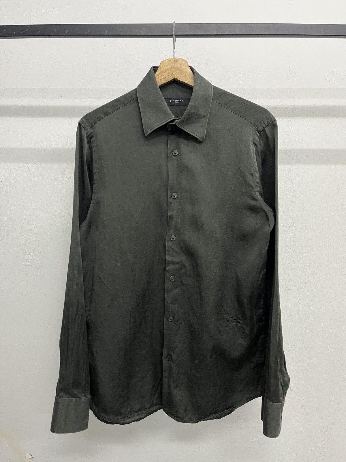Givenchy SS2008 - Givenchy Men Black Silk Small Logo Button Up Shirt Size US M / EU 48-50 / 2 - 9 Thumbnail