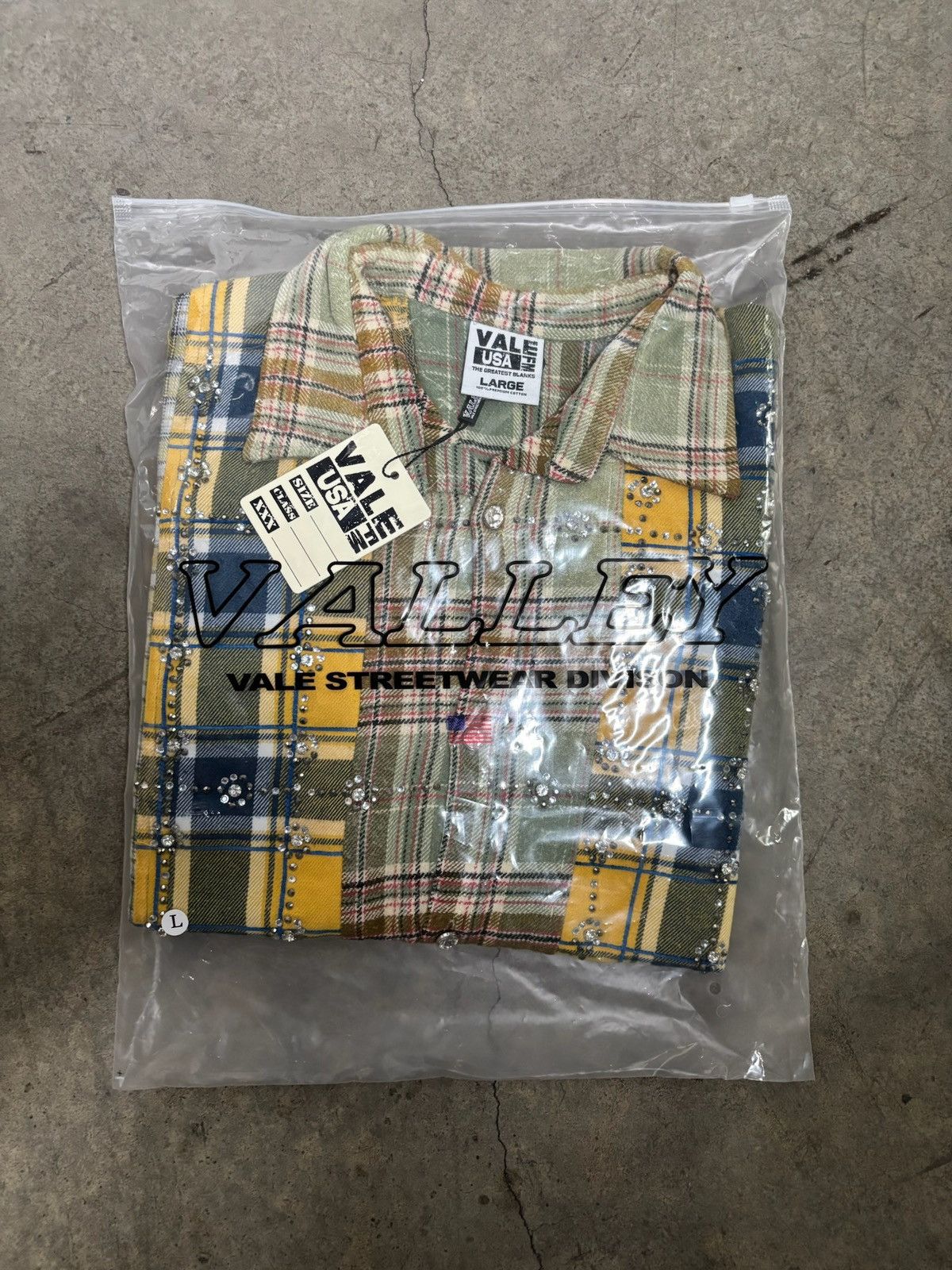 Vale Vale Forever Earth Day Flannel 'Green/Patchwork' Size US L / EU 52-54 / 3 - 8 Thumbnail