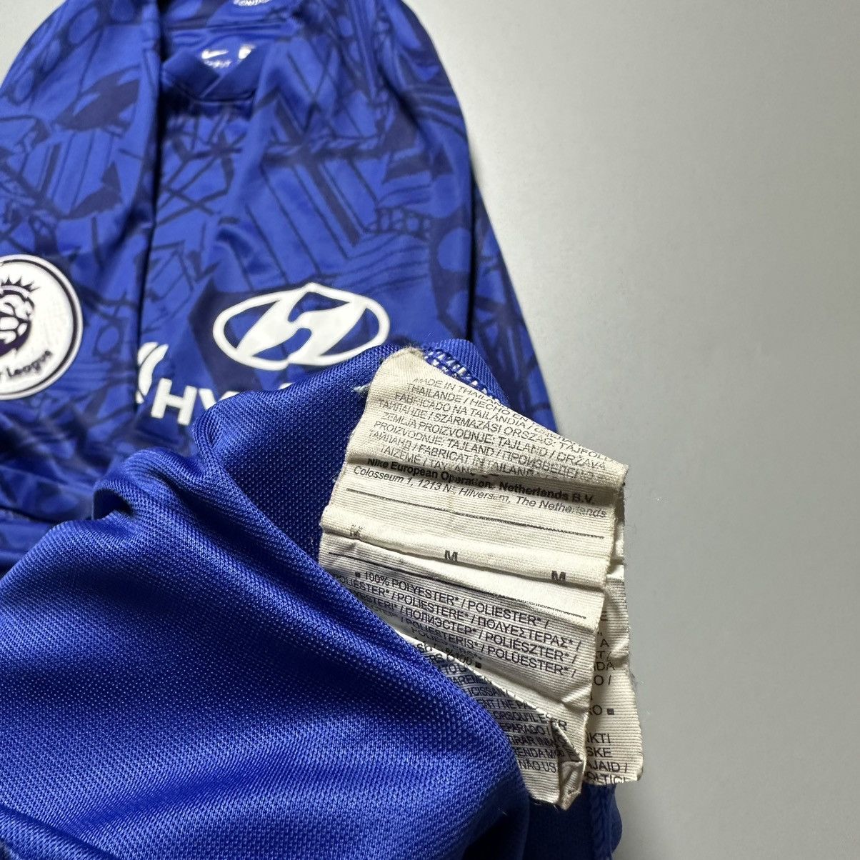 Nike CHELSEA NIKE 2019/2020 FOOTBALL HOME JERSEY #9 HIGUAIN Size US M / EU 48-50 / 2 - 14 Thumbnail