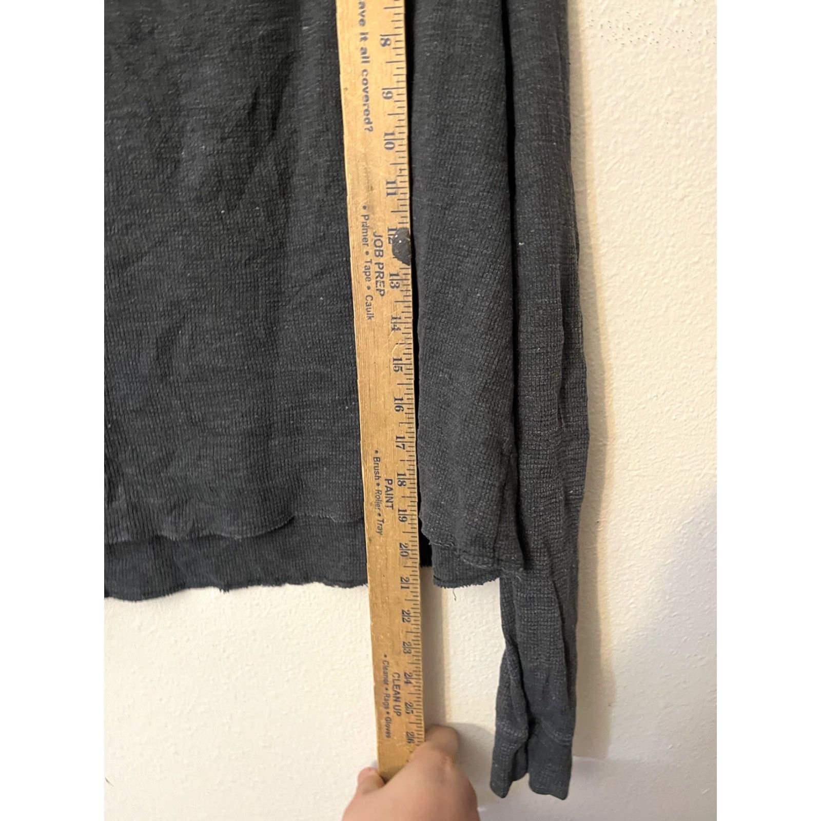Victoria's Secret Victoria's Secret Gray Long Sleeve T-Shirt Womens S V-Neck Pullover Classic Fit Size S / US 4 / IT 40 - 4 Thumbnail