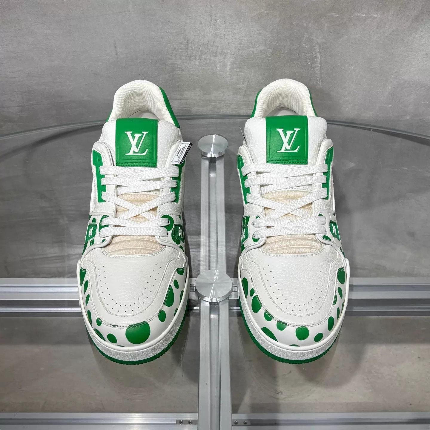 Louis Vuitton Green Polka Dot Low-Top Sneakers Size 10.5 Size US 10.5 / EU 43-44 - 1 Thumbnail