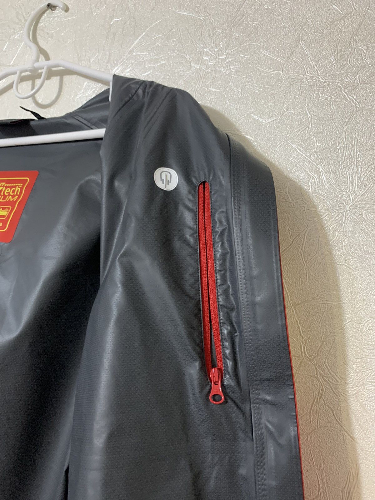 Mammut Mammut Convey Hardshell Dry Tech Premium Hooded Jacket Size US S / EU 44-46 / 1 - 10 Thumbnail
