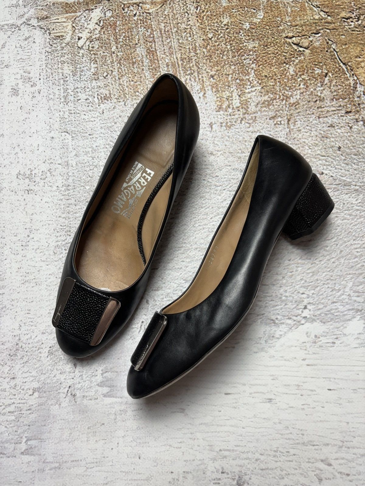 Salvatore Ferragamo Salvatore Ferragamo leather Italian vintage shoes mules Size US 8 / IT 38 - 2 Thumbnail