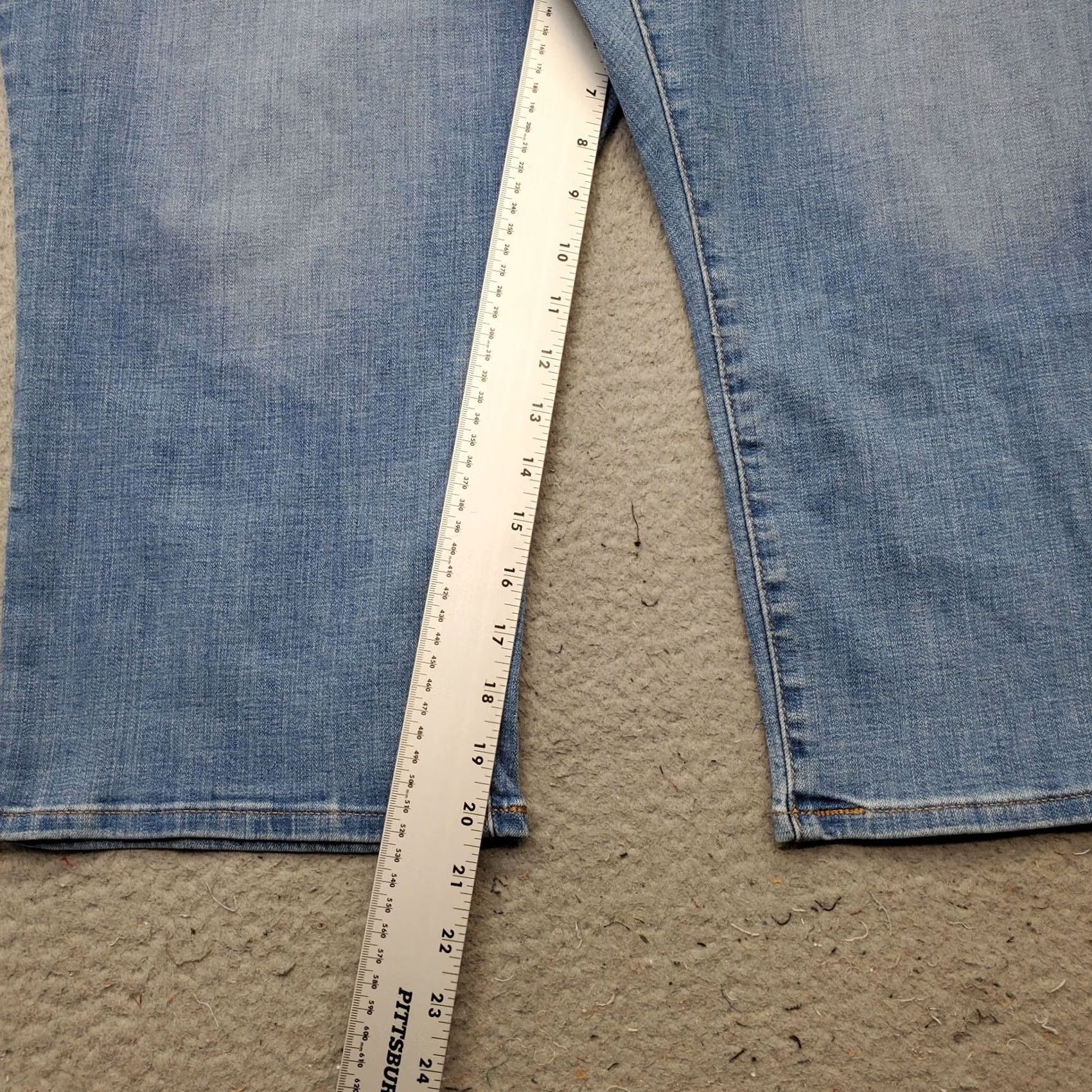 Levi's Levi's 311 Shaping Skinny Capri Jeans Womens 24W Blue Denim Stretch Whiskered Capri Jeans 24W Womens Levi's Shirt Shirt Size 42" / US 20 - 4 Thumbnail