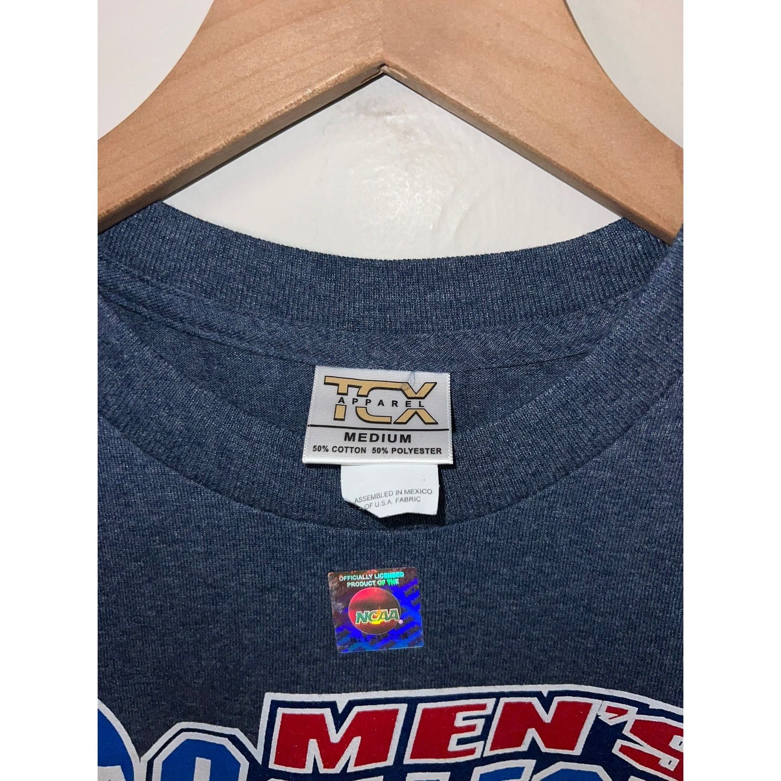 NCAA Vintage College World Series Shirt NCAA Blue Baseball 2004 M Size US M / EU 48-50 / 2 - 5 Thumbnail