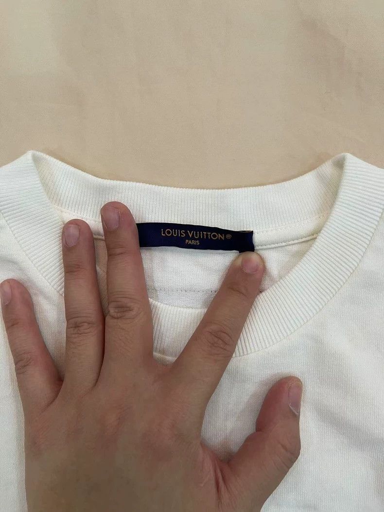 Louis Vuitton Louis Vuitton Round Neck Short Sleeve with Rainbow Alphabet Size US M / EU 48-50 / 2 - 3 Thumbnail