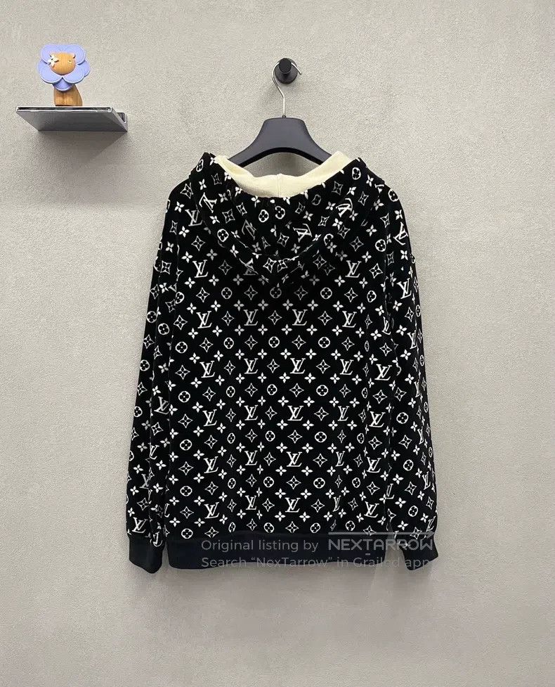 Louis Vuitton Louis Vuitton Full Logo Black Hooded Sweatshirt Size US M / EU 48-50 / 2 - 3 Thumbnail
