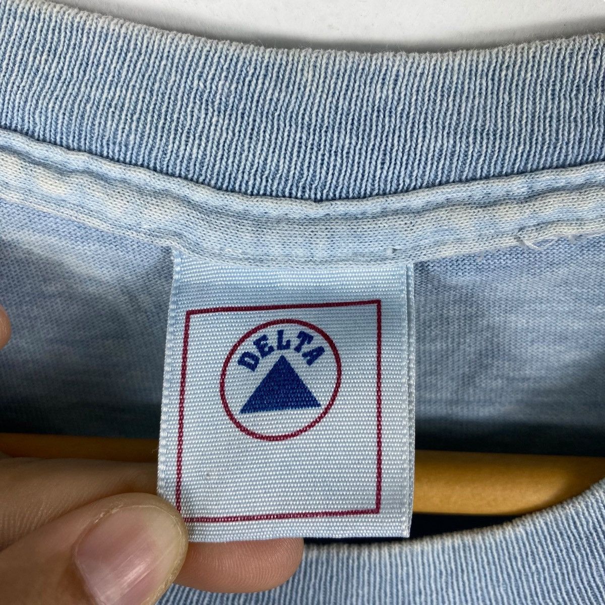 Vintage Vintage 90's HARVARD Logo Graphic Faded Tee Shirt Medium Size US M / EU 48-50 / 2 - 5 Thumbnail