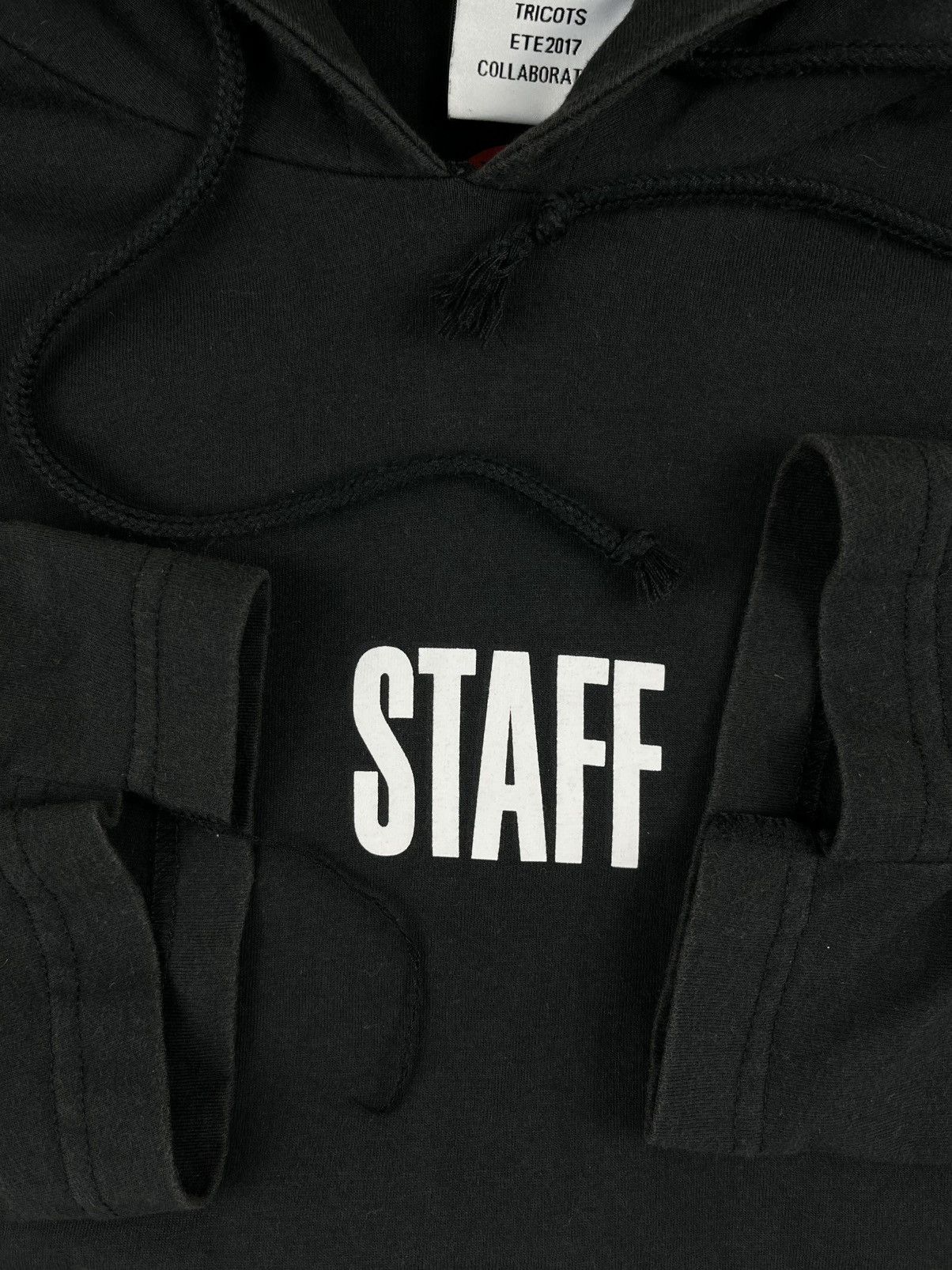 Vetements SS17 Vetements Hanes Staff Tour Hoodie Black Size US M / EU 48-50 / 2 - 3 Thumbnail