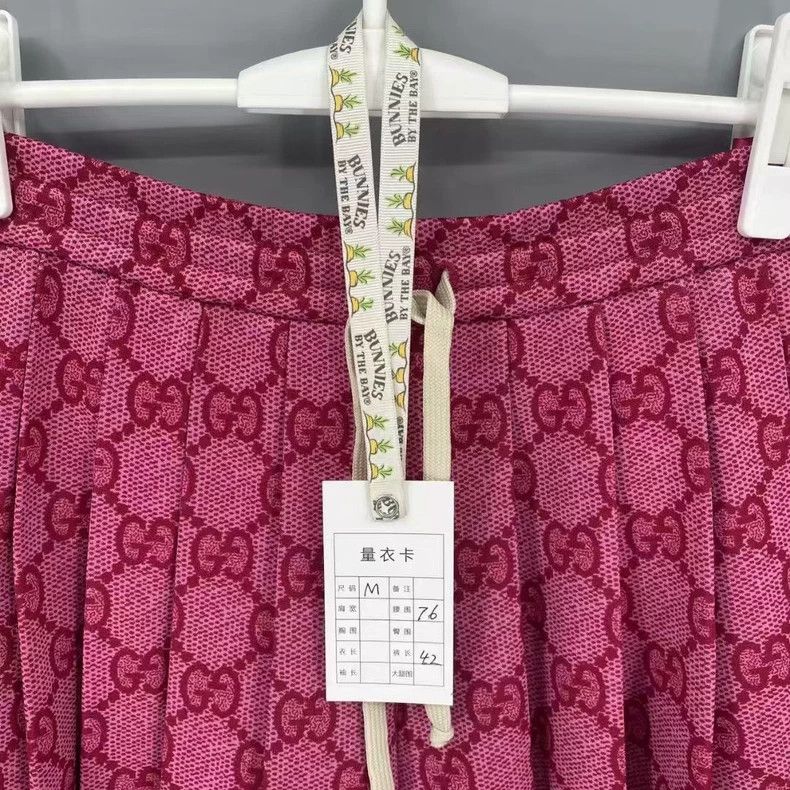 Gucci GucciClassic Old Flower Full Print Logo Short Skirt 2503-Ne Size 42" / US 20 - 6 Thumbnail