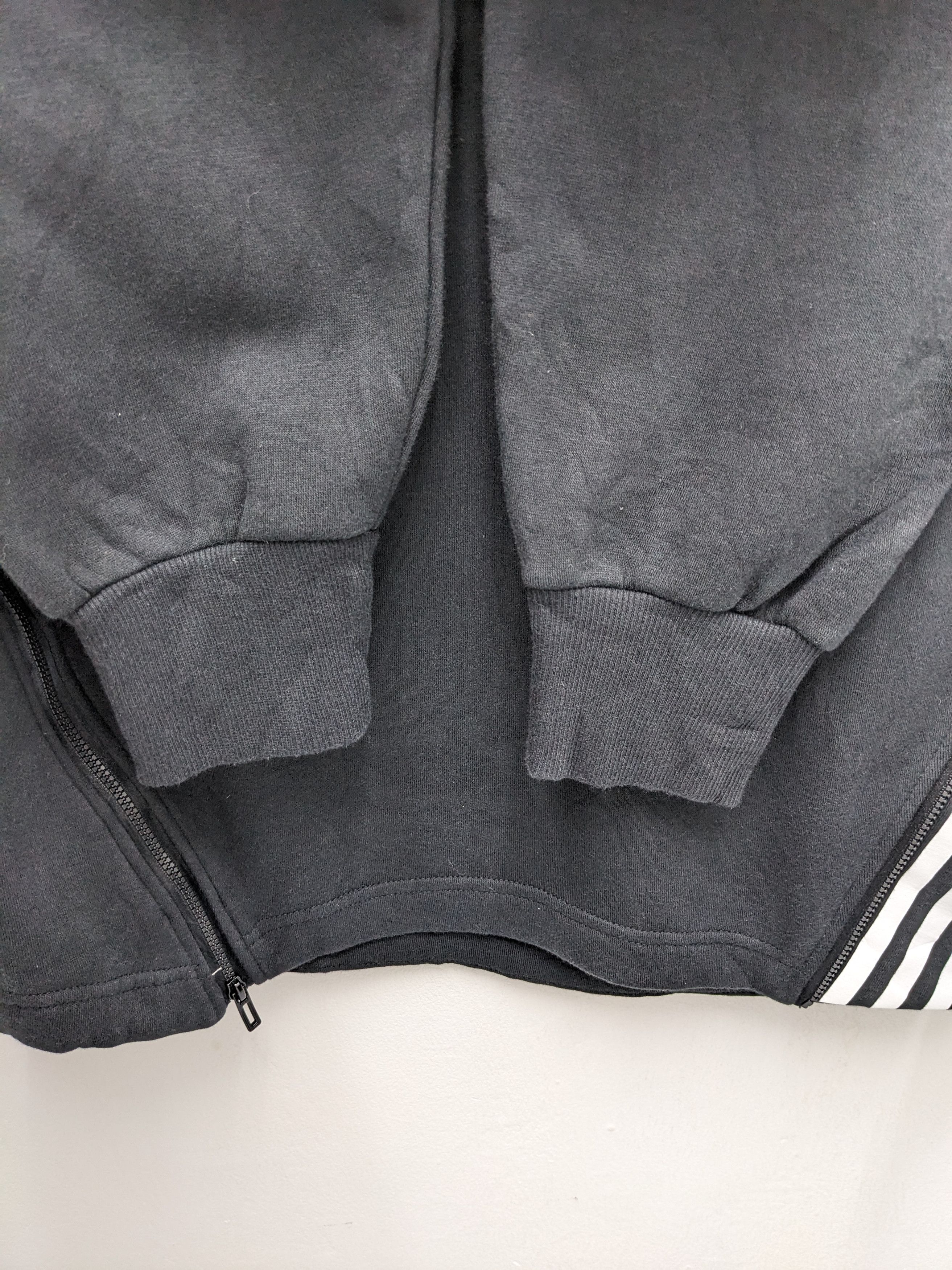 Adidas ADIDAS THREE STRIPES STREETWEAR SWEATSHIRT Size US L / EU 52-54 / 3 - 5 Thumbnail