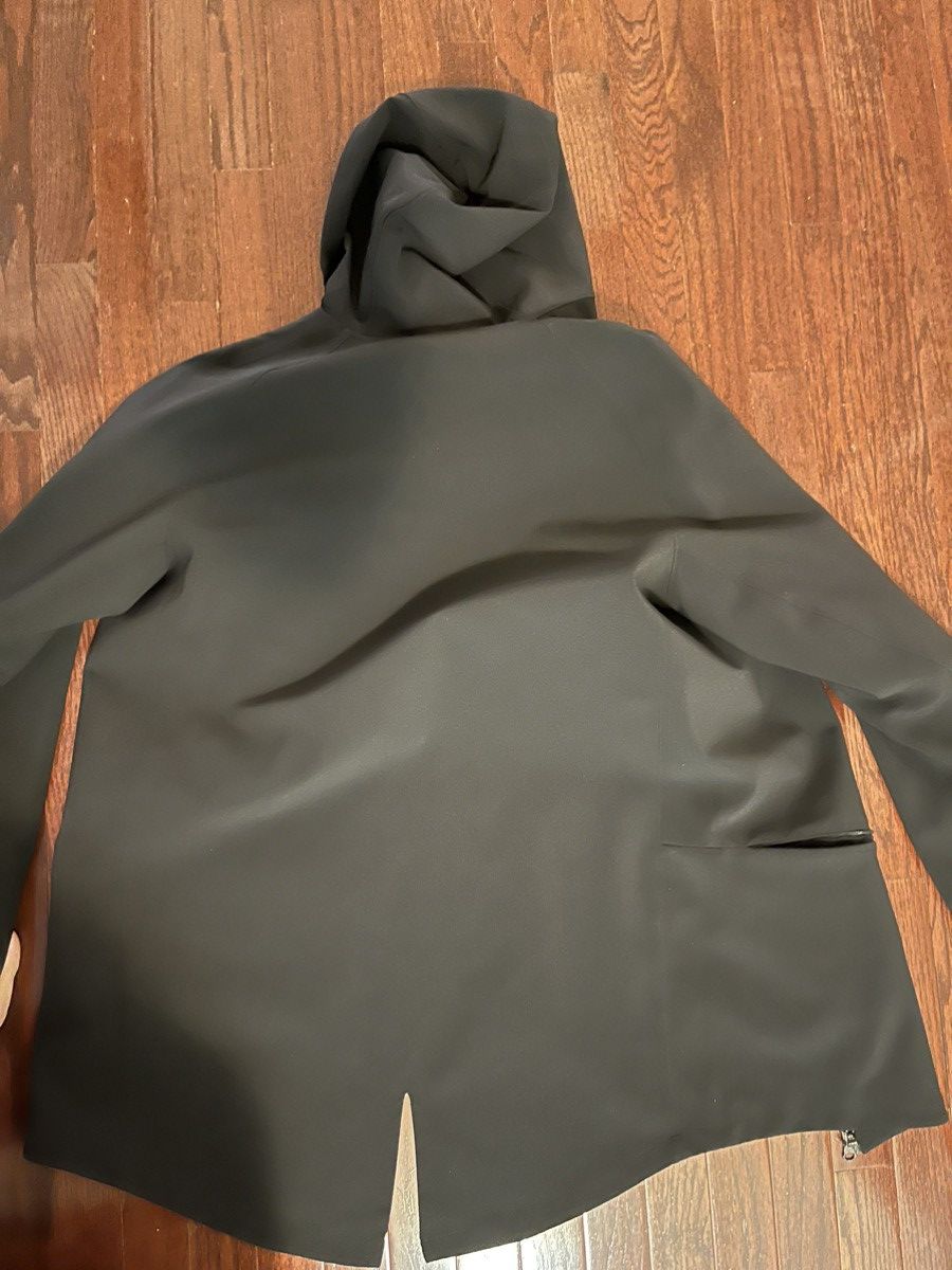 Nike Nike water repellent resistant Shield hooded jacket Size US S / EU 44-46 / 1 - 13 Thumbnail