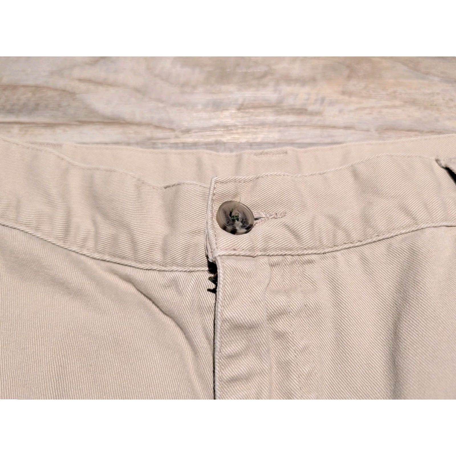 Disney Disney Park Shorts Men's 36 Beige Cotton Cargo Zip Inseam 9" Mickey Mouse Belt Loops Regular Fit Mens Size US 36 / EU 52 - 5 Thumbnail
