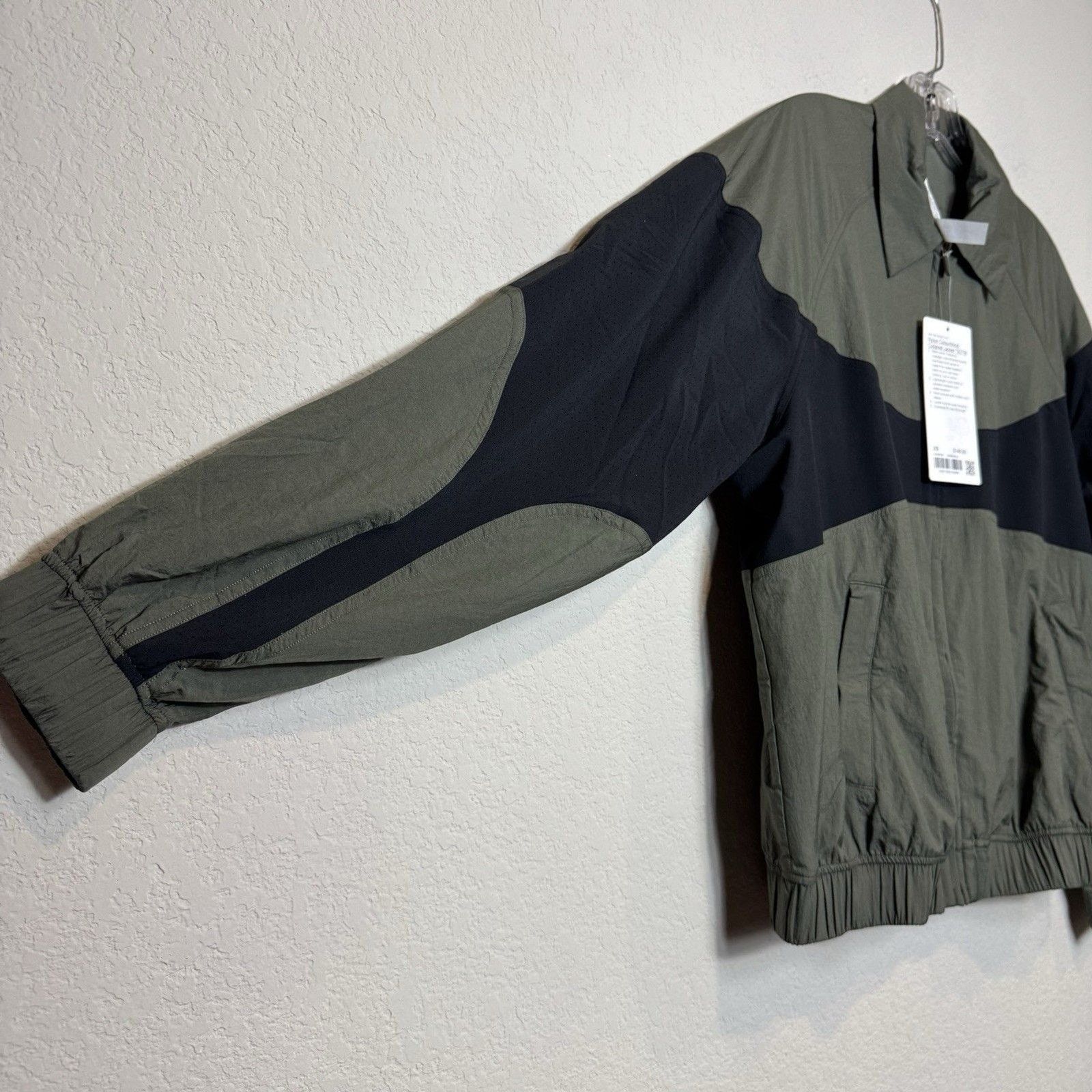 Lululemon Lululemon Collared Jacket Retro Army Green/Black Size XS NWT Size XS / US 0-2 / IT 36-38 - 5 Thumbnail