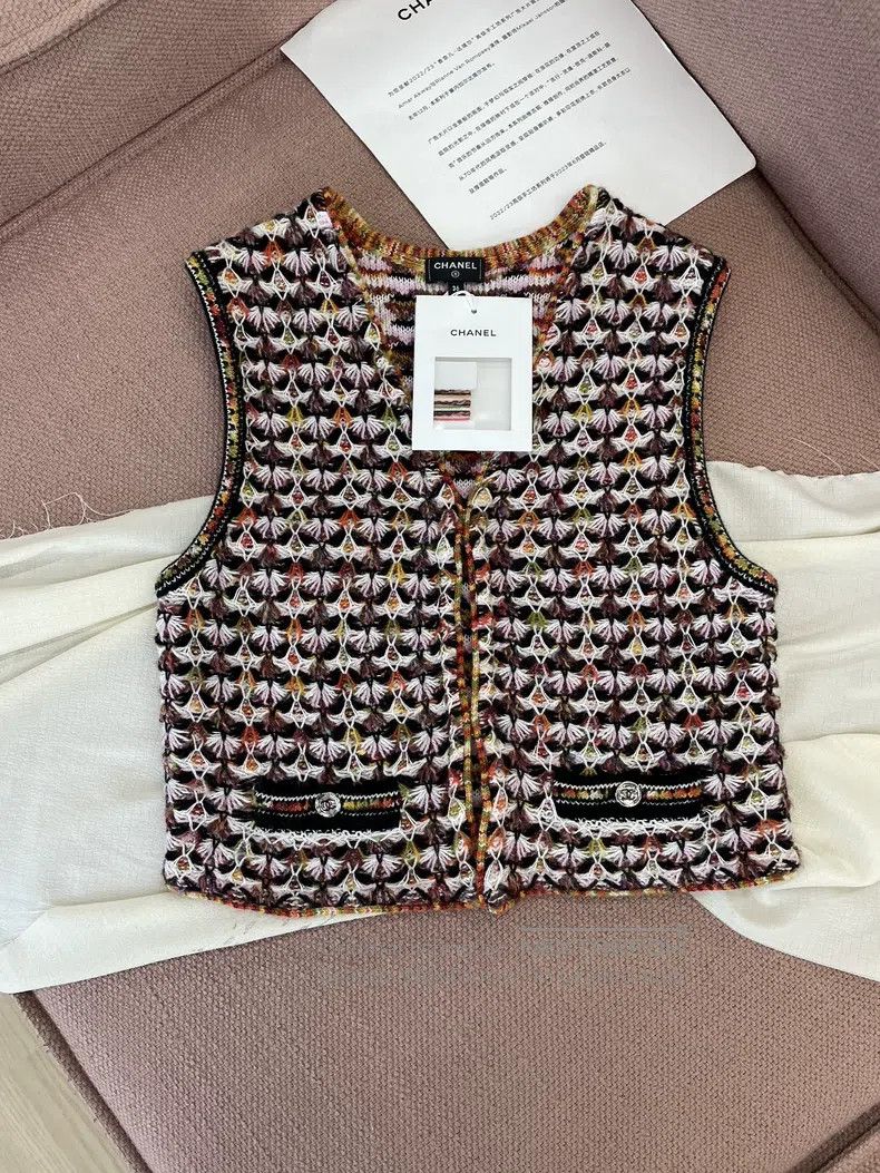 Chanel Chanel Colorful thick thread woven knitted vest vest Size XS / US 0-2 / IT 36-38 - 1 Thumbnail