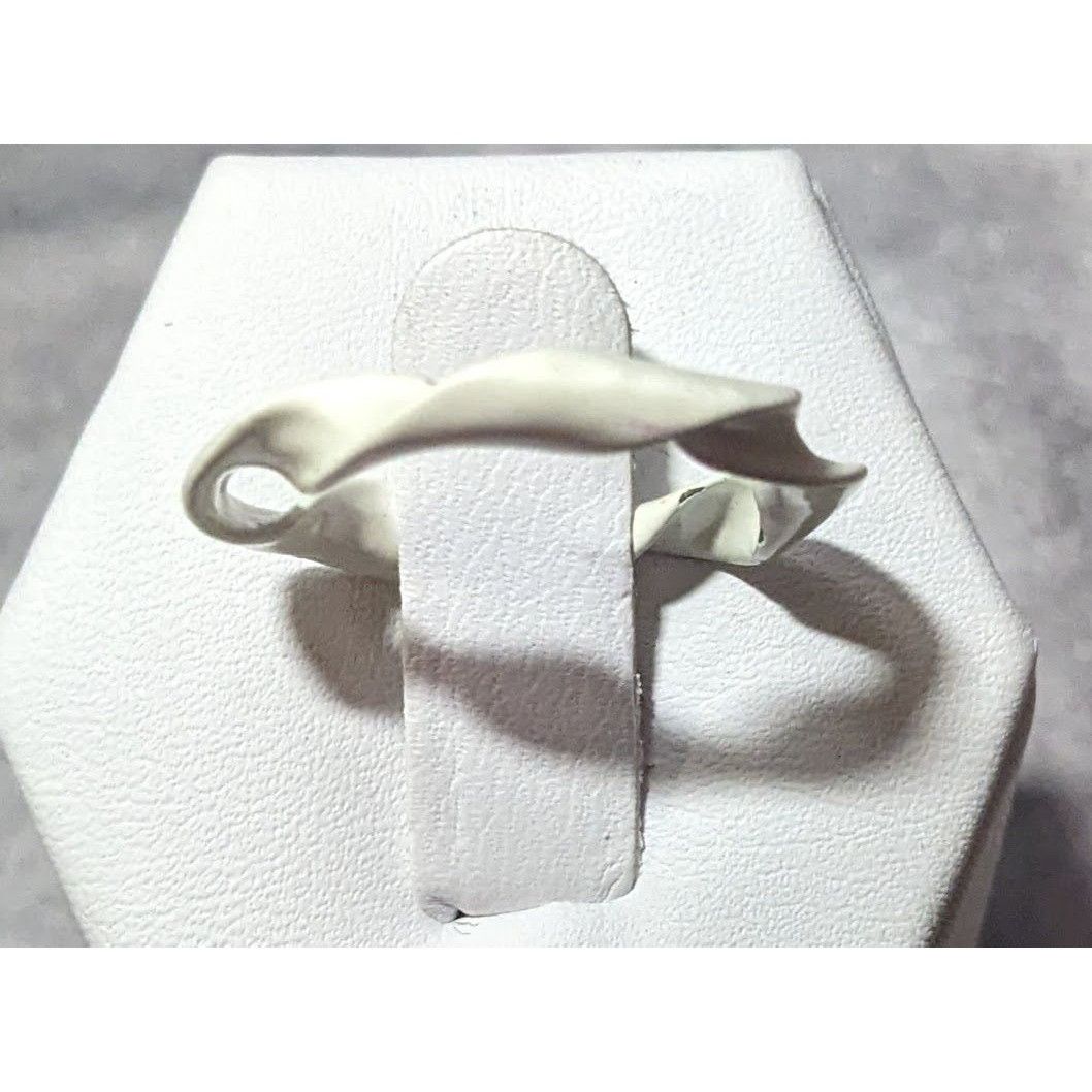 Other Abstract White Enamel Coated Art Ring Size 5 1/2 Size ONE SIZE - 6 Thumbnail