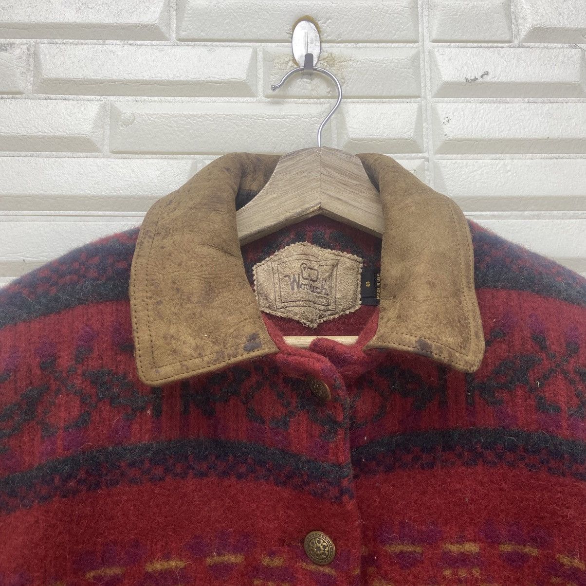 Woolrich Woolen Mills Vintage Woolrich Red Floral Native Wool Jacket Coat Size S / US 4 / IT 40 - 4 Thumbnail