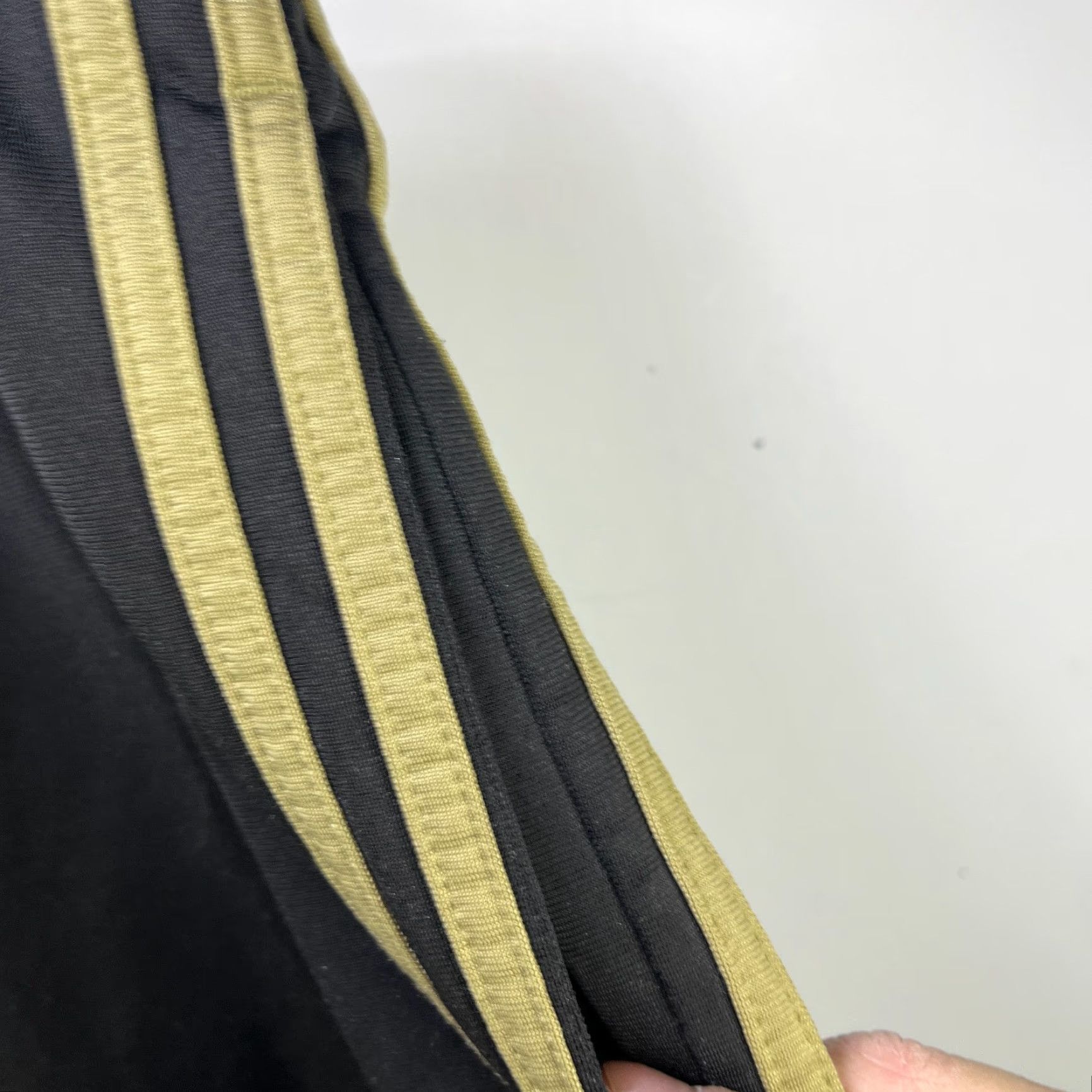 Adidas VINTAGE Adidas Baggy Track Pants Large Pants Men 34 Black 90s Cargo Pocket 5-Pocket Logo Size US 33 - 4 Thumbnail