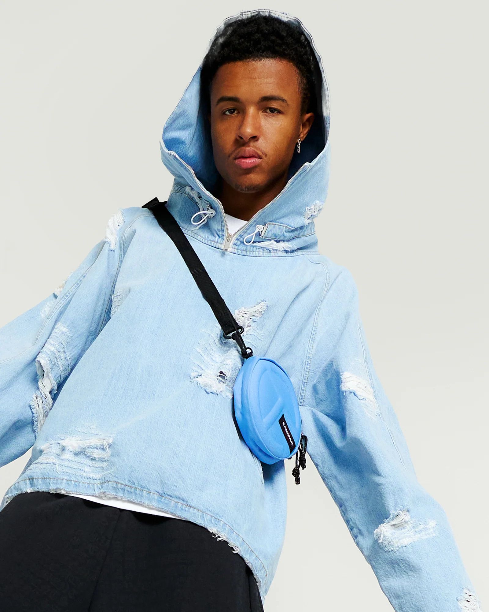 Eastpak × Telfar Blue Circle Bag Size ONE SIZE - 3 Thumbnail